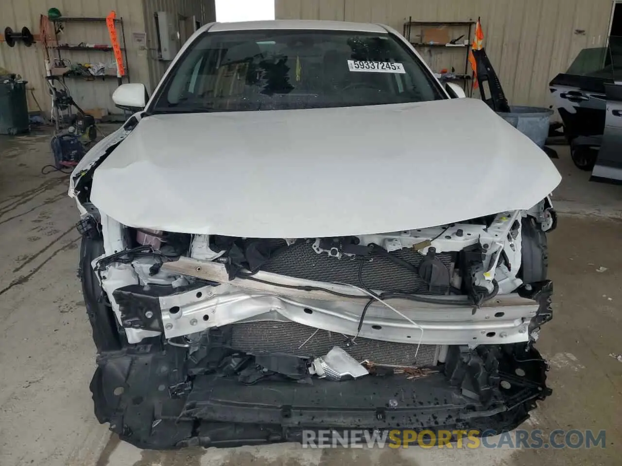 5 fotografías del automóvil dañado 4T1G11AK6RU851030 TOYOTA CAMRY 2024