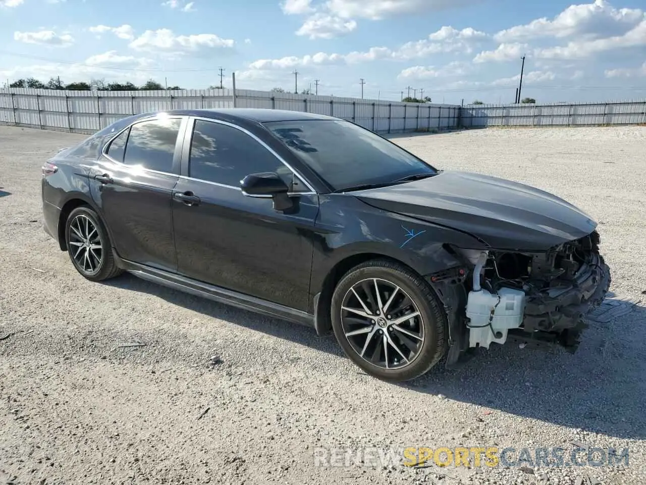 4 fotografías del automóvil dañado 4T1G11AK6RU882942 TOYOTA CAMRY 2024
