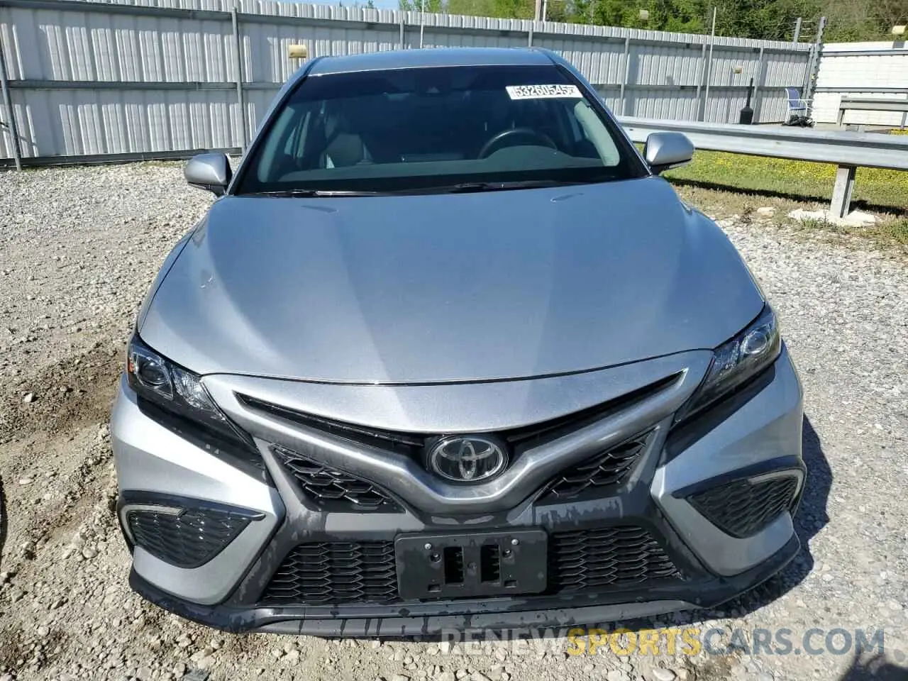 5 fotografías del automóvil dañado 4T1G11AK7RU190835 TOYOTA CAMRY 2024