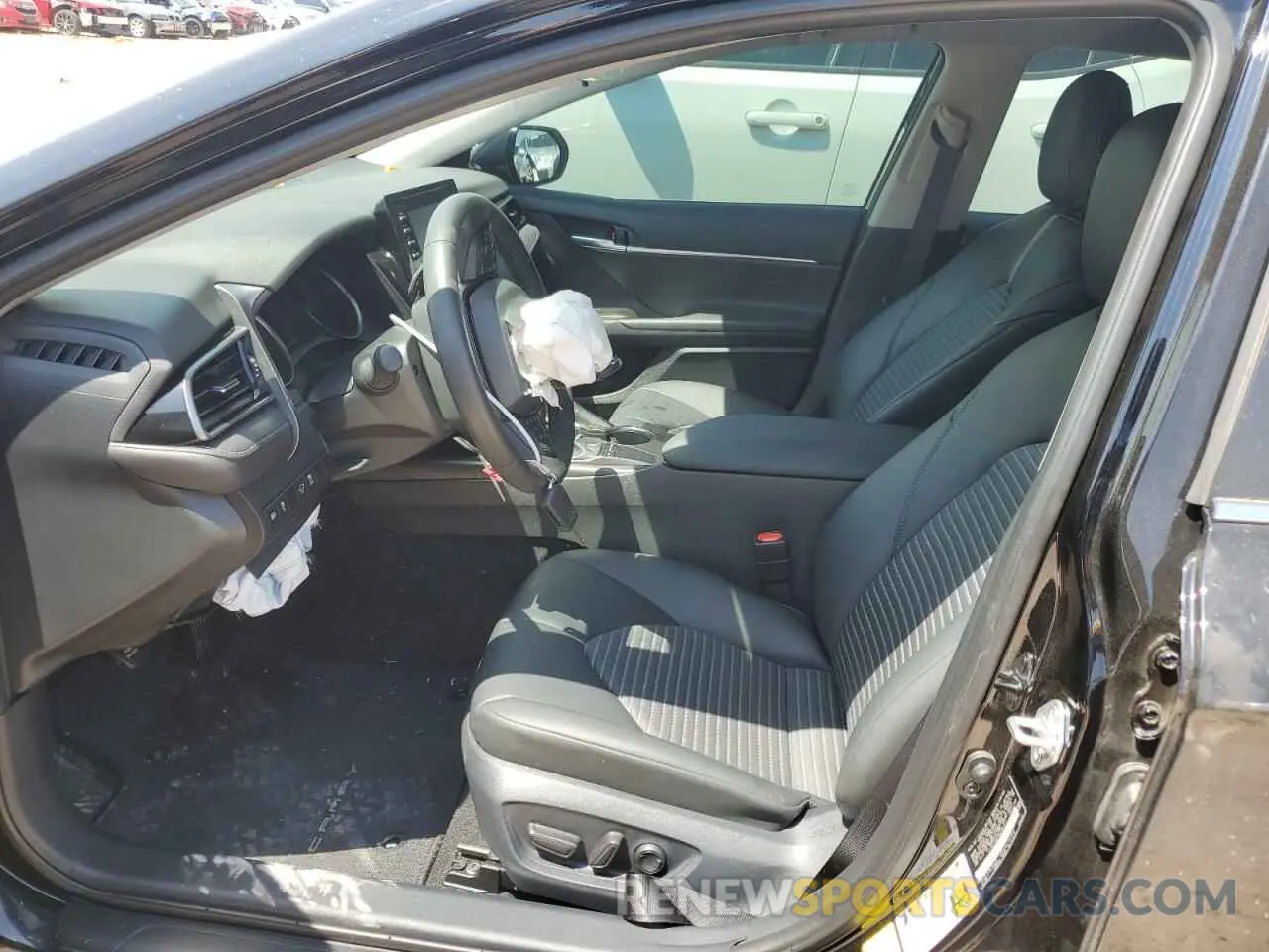 7 fotografías del automóvil dañado 4T1G11AK7RU194545 TOYOTA CAMRY 2024