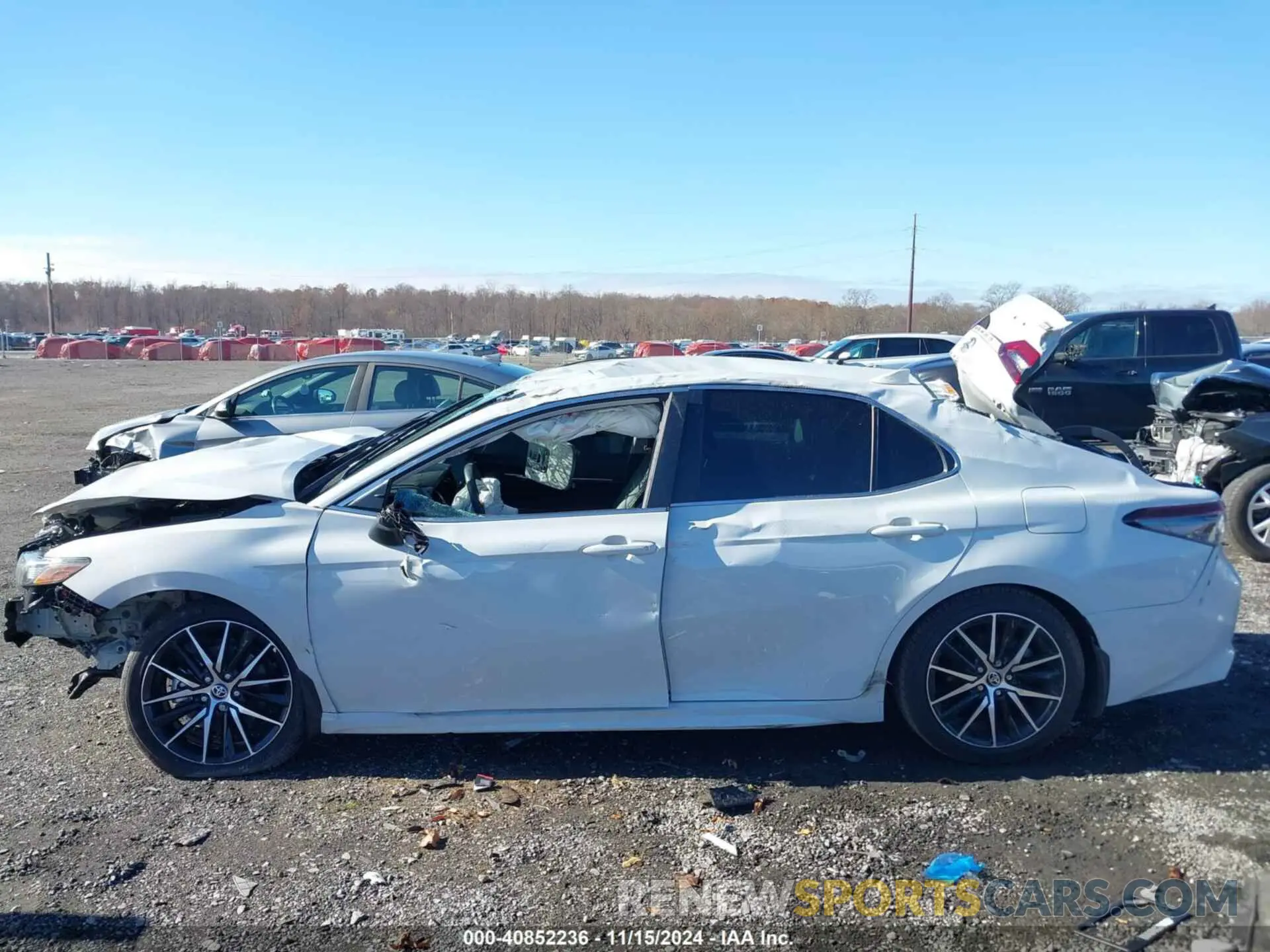 15 fotografías del automóvil dañado 4T1G11AK7RU216494 TOYOTA CAMRY 2024