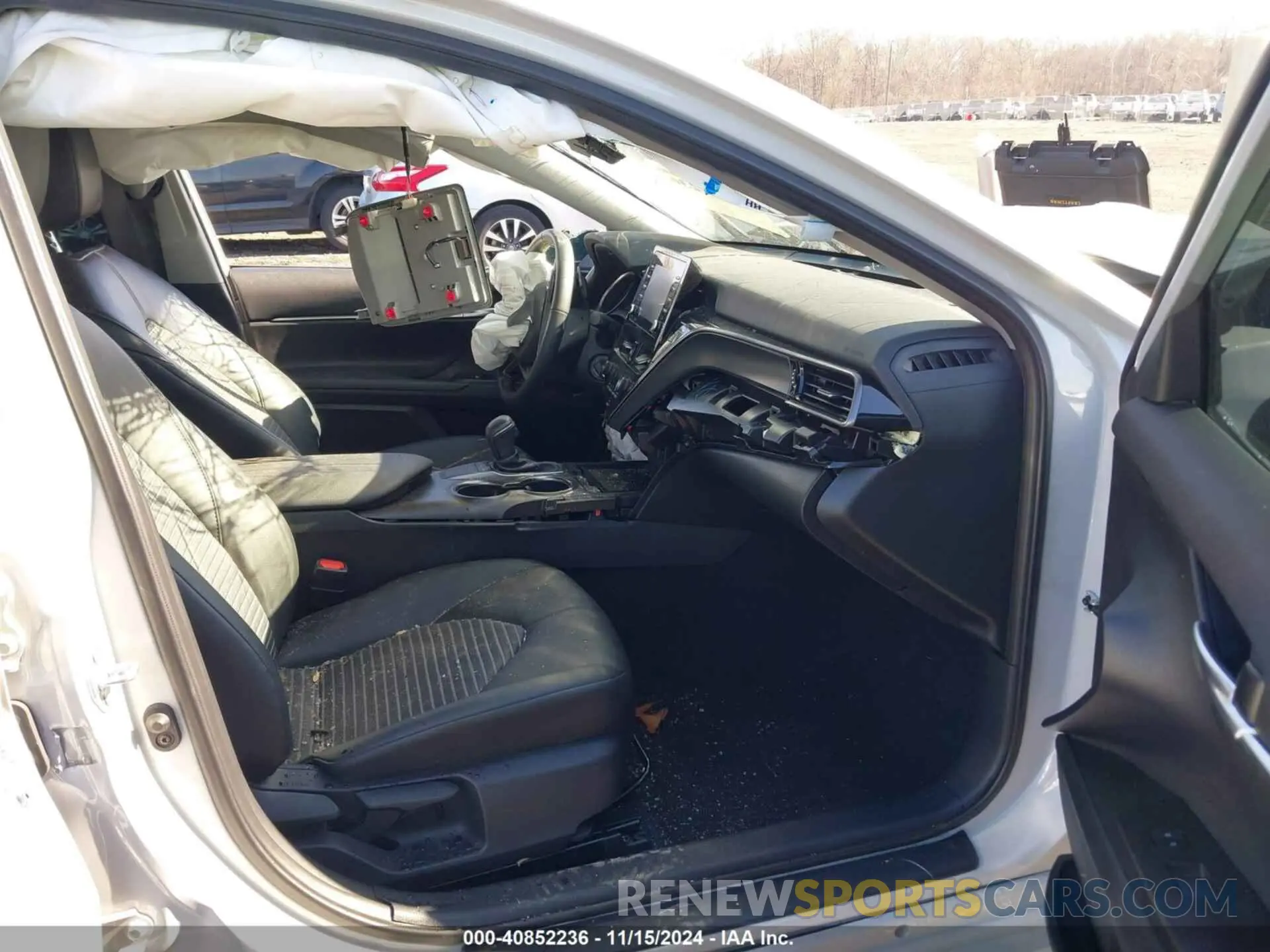 5 fotografías del automóvil dañado 4T1G11AK7RU216494 TOYOTA CAMRY 2024