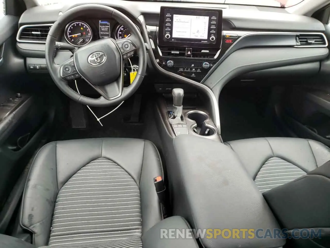 8 fotografías del automóvil dañado 4T1G11AK7RU239242 TOYOTA CAMRY 2024