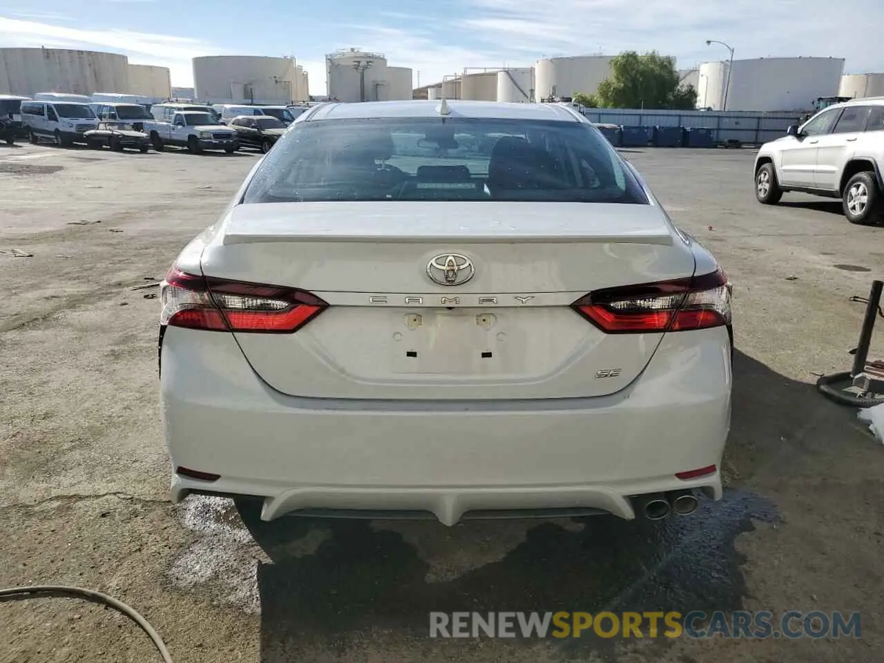 6 fotografías del automóvil dañado 4T1G11AK7RU245610 TOYOTA CAMRY 2024