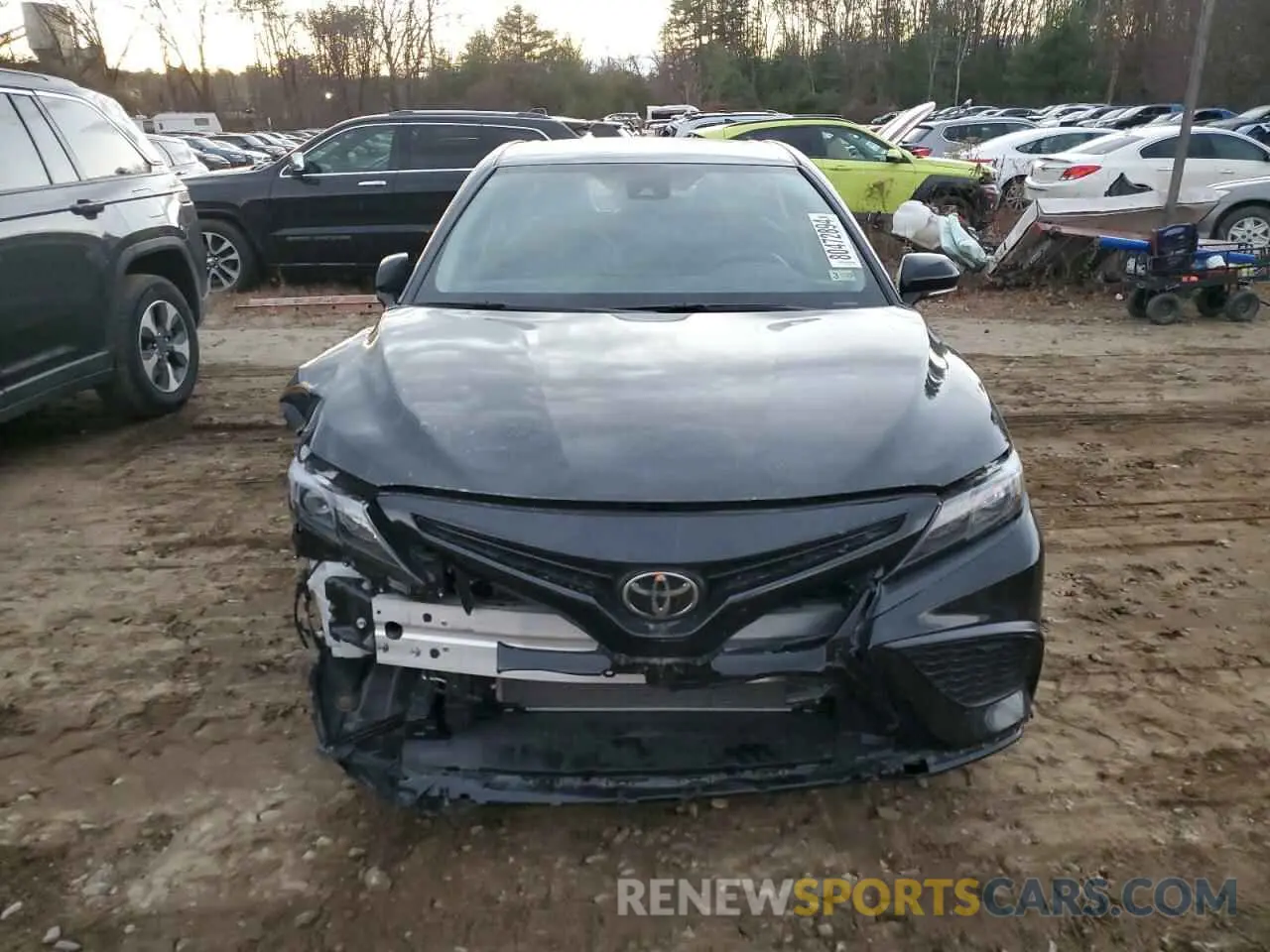 5 fotografías del automóvil dañado 4T1G11AK7RU250757 TOYOTA CAMRY 2024