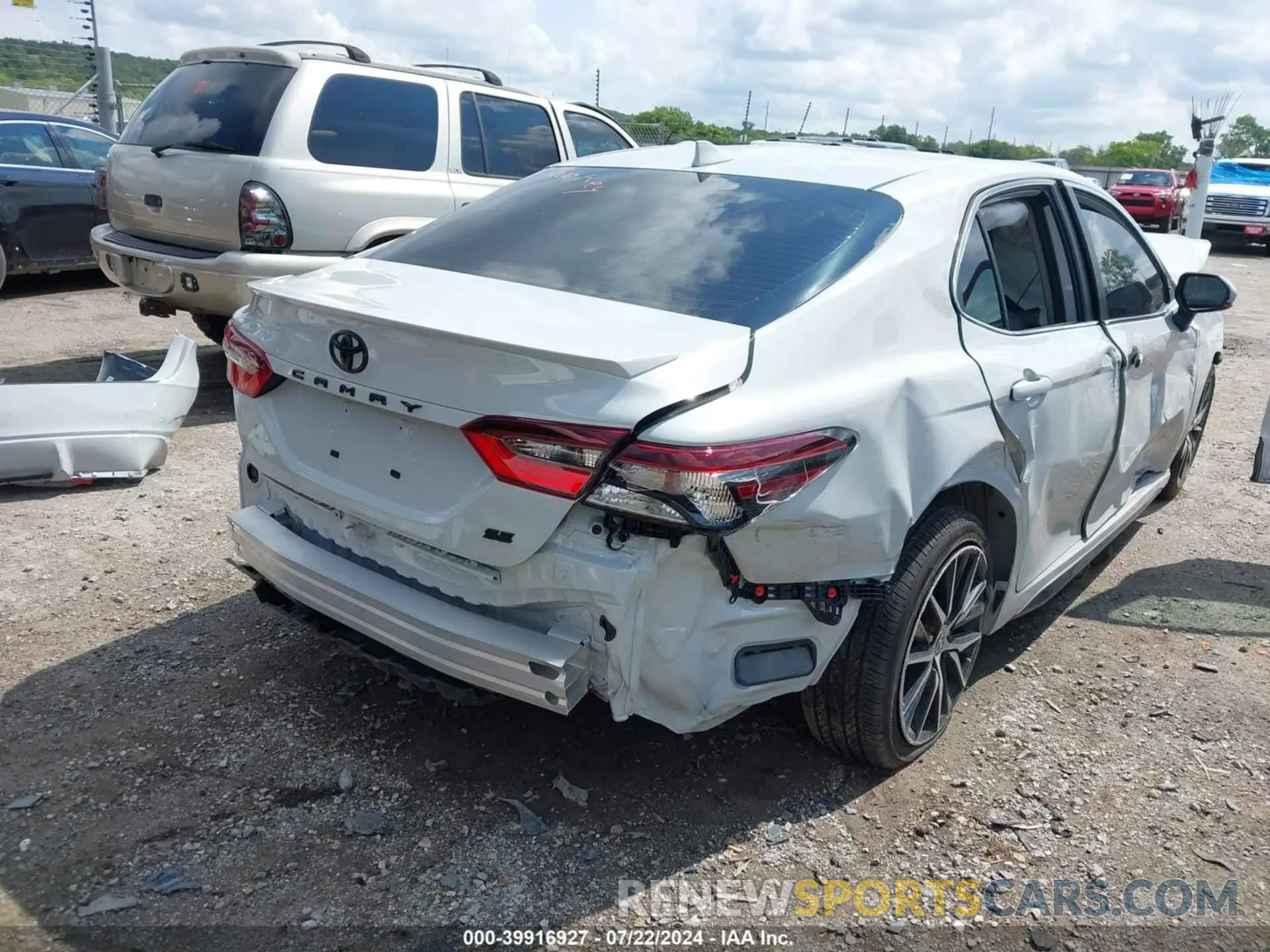 6 fotografías del automóvil dañado 4T1G11AK7RU261323 TOYOTA CAMRY 2024
