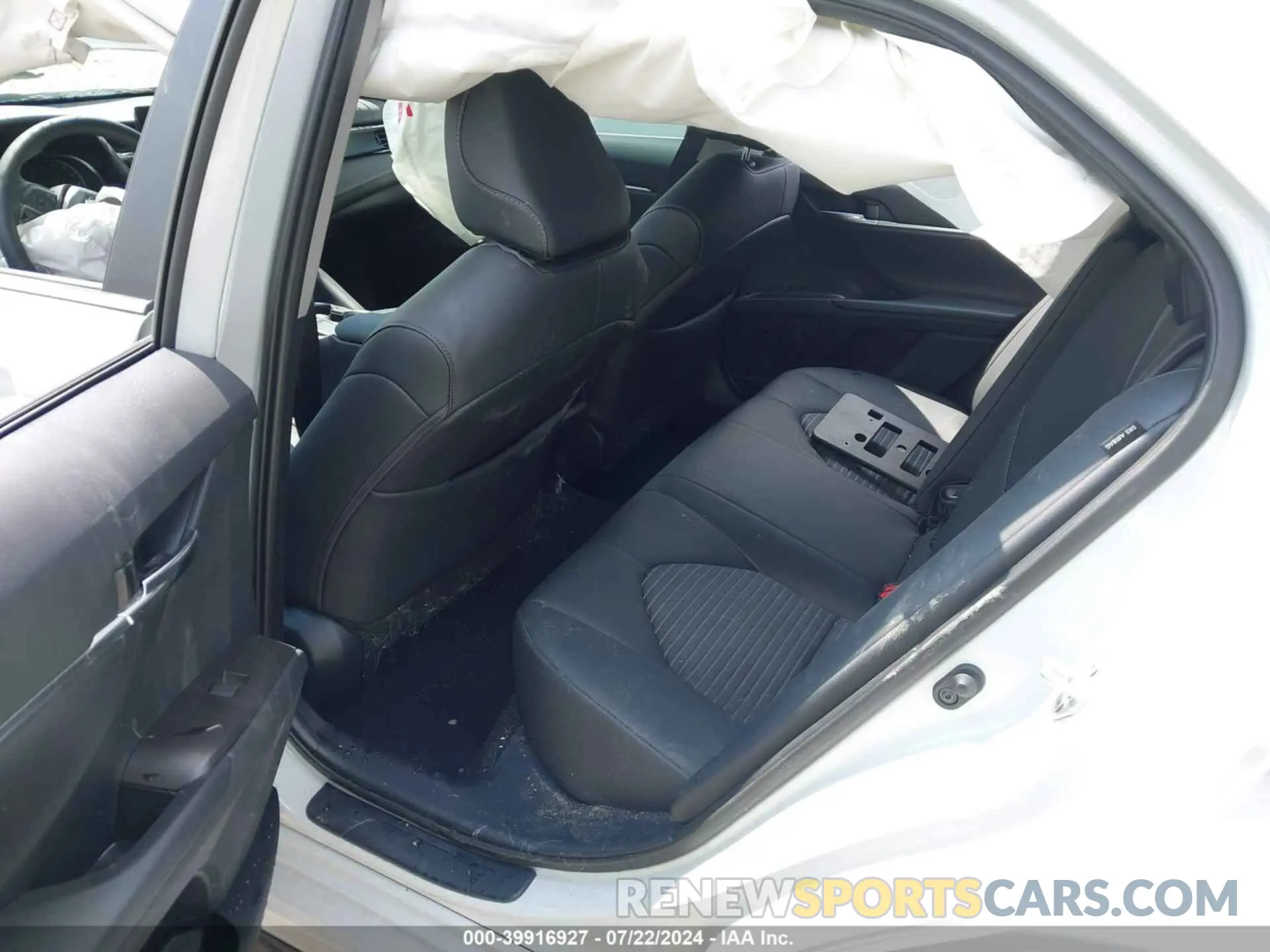 8 fotografías del automóvil dañado 4T1G11AK7RU261323 TOYOTA CAMRY 2024