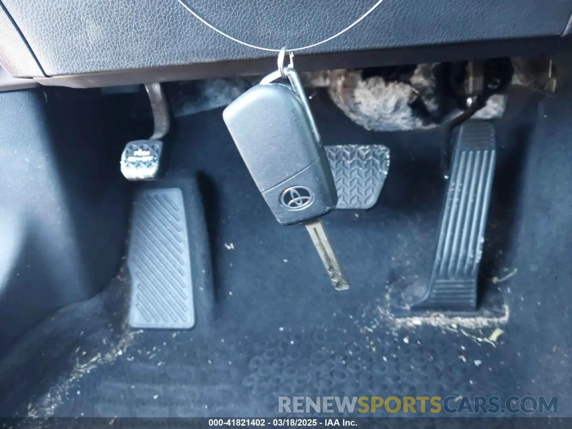 11 fotografías del automóvil dañado 4T1G11AK7RU860366 TOYOTA CAMRY 2024