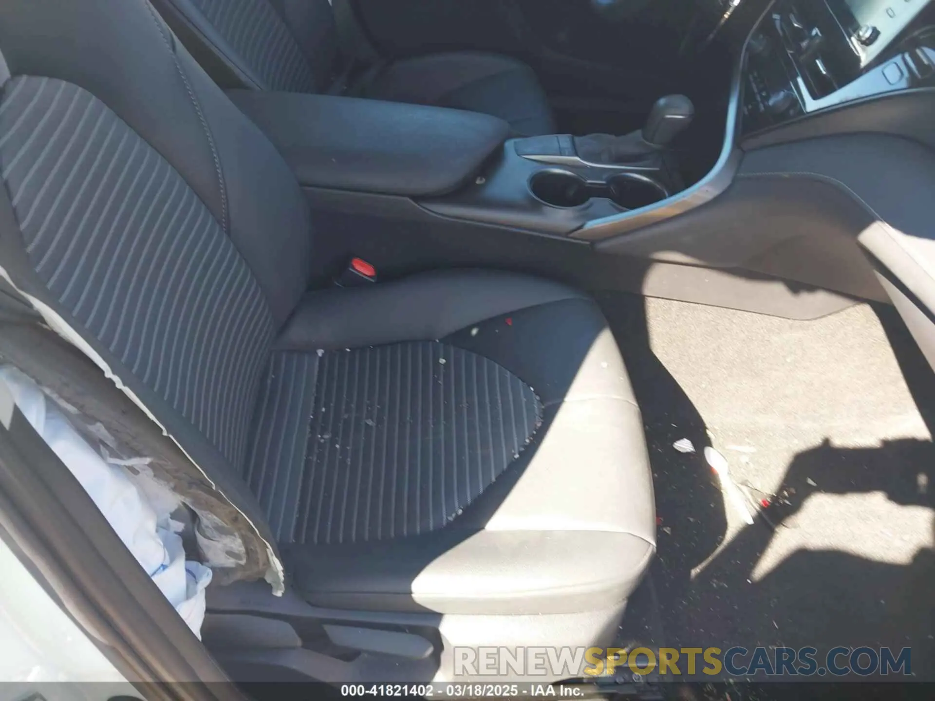 5 fotografías del automóvil dañado 4T1G11AK7RU860366 TOYOTA CAMRY 2024