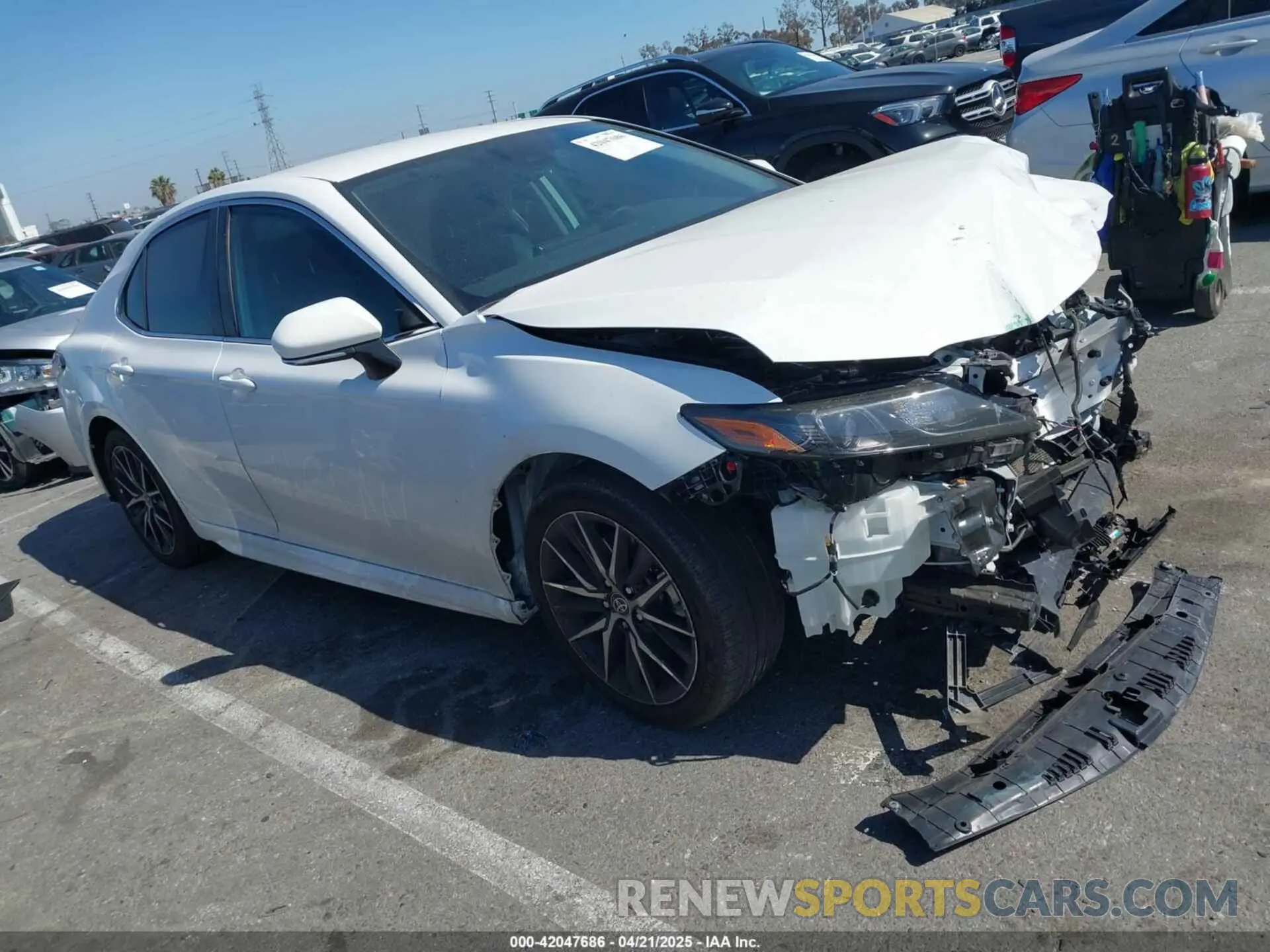 1 fotografías del automóvil dañado 4T1G11AK7RU861789 TOYOTA CAMRY 2024
