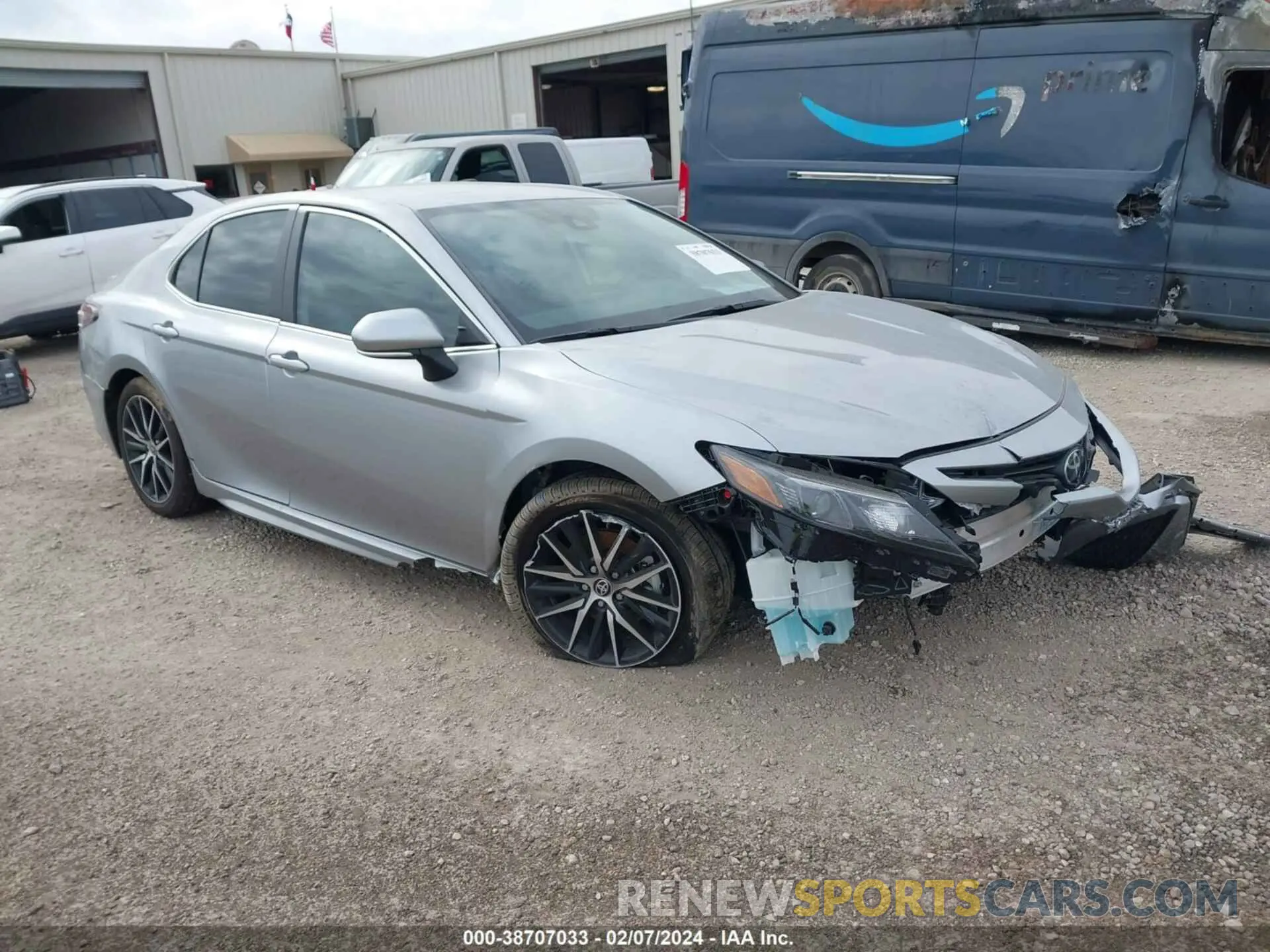 1 fotografías del automóvil dañado 4T1G11AK7RU865048 TOYOTA CAMRY 2024