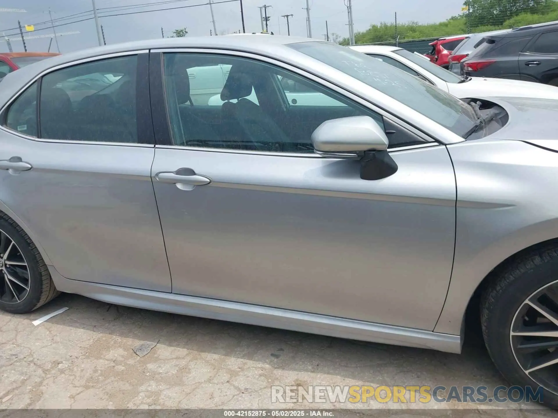 13 fotografías del automóvil dañado 4T1G11AK7RU891603 TOYOTA CAMRY 2024