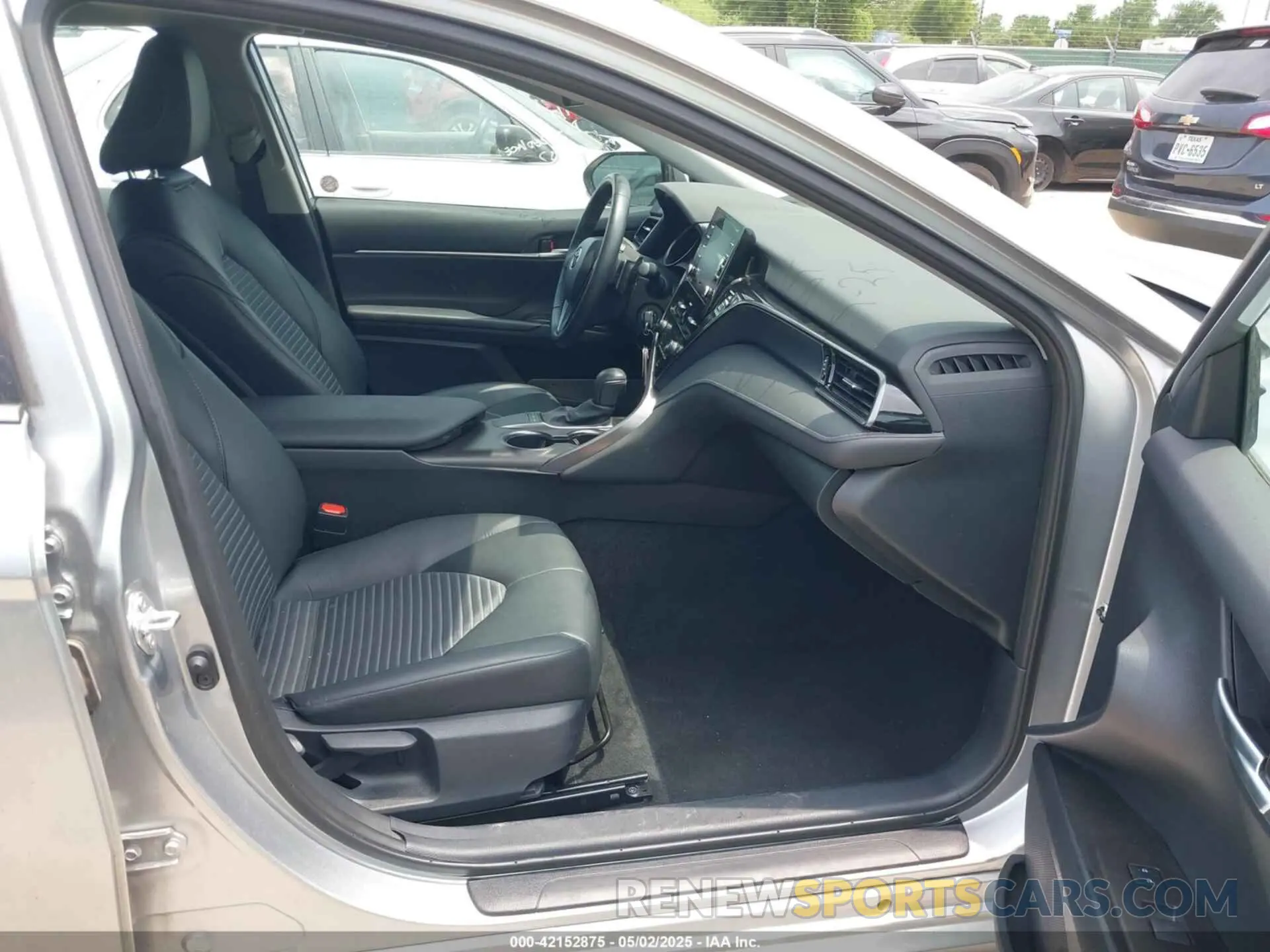 5 fotografías del automóvil dañado 4T1G11AK7RU891603 TOYOTA CAMRY 2024