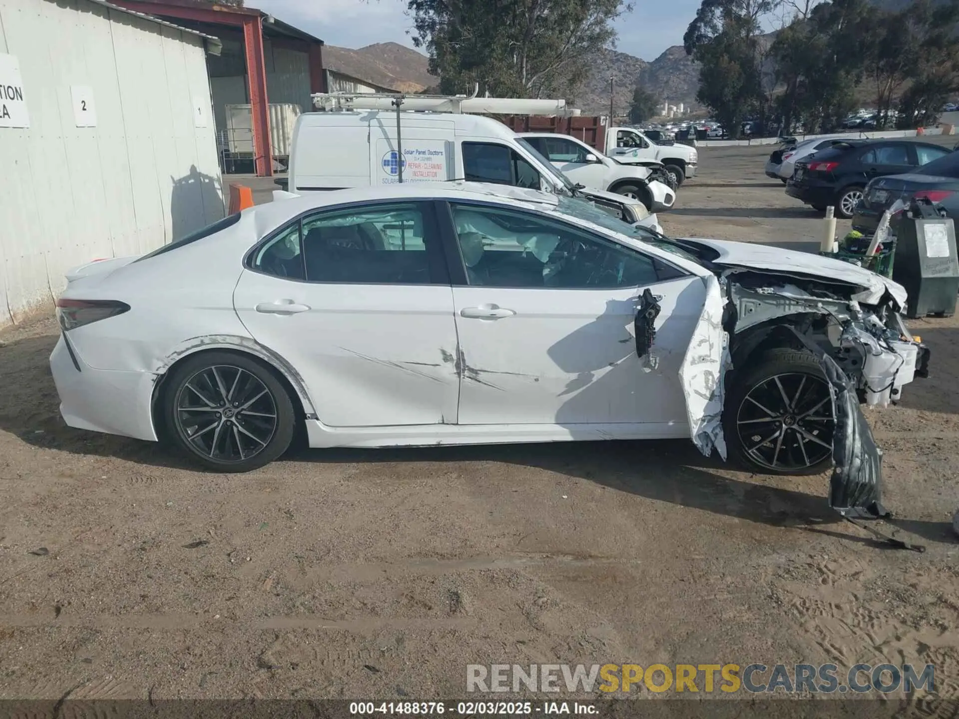 13 fotografías del automóvil dañado 4T1G11AK7RU921411 TOYOTA CAMRY 2024