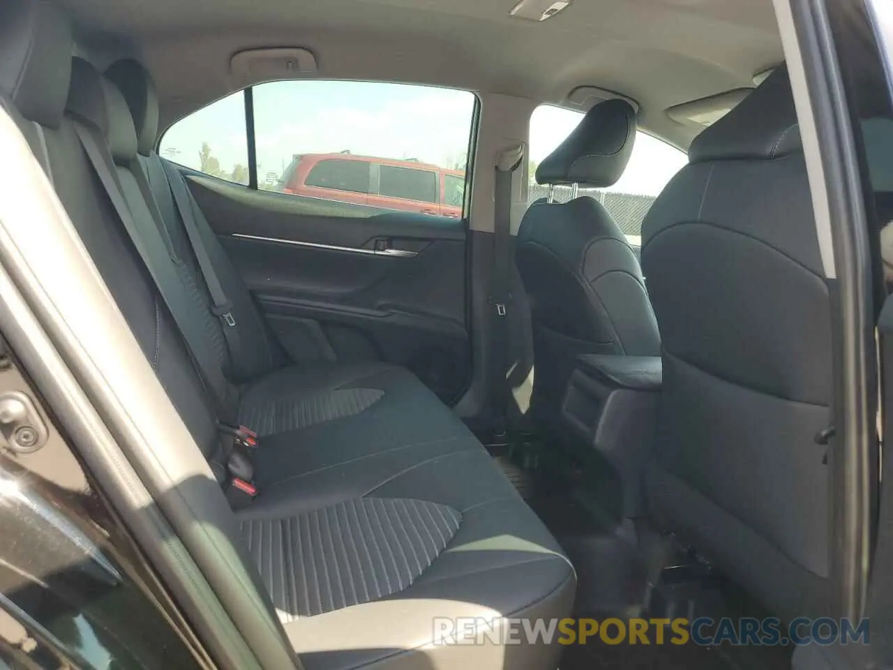 10 fotografías del automóvil dañado 4T1G11AK8RU188978 TOYOTA CAMRY 2024