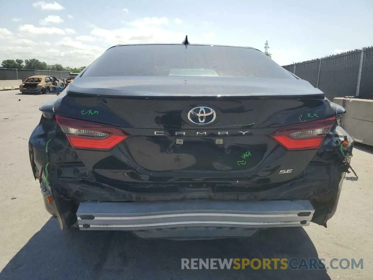 6 fotografías del automóvil dañado 4T1G11AK8RU188978 TOYOTA CAMRY 2024