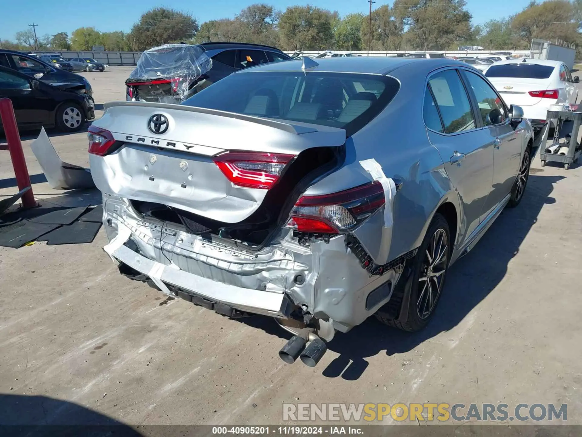 4 fotografías del automóvil dañado 4T1G11AK8RU195672 TOYOTA CAMRY 2024