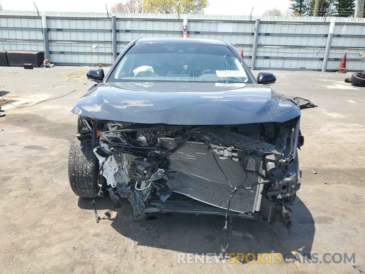 5 fotografías del automóvil dañado 4T1G11AK8RU202958 TOYOTA CAMRY 2024