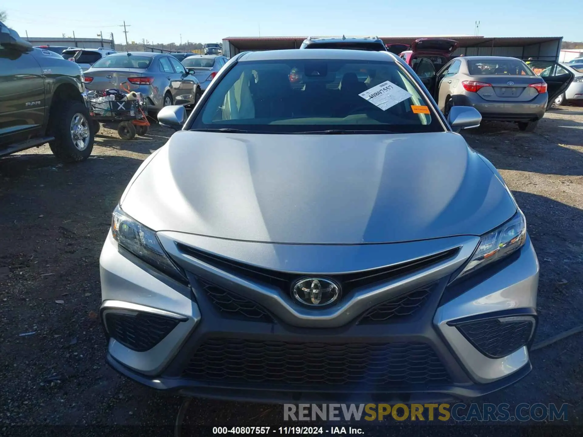 12 fotografías del automóvil dañado 4T1G11AK8RU208016 TOYOTA CAMRY 2024