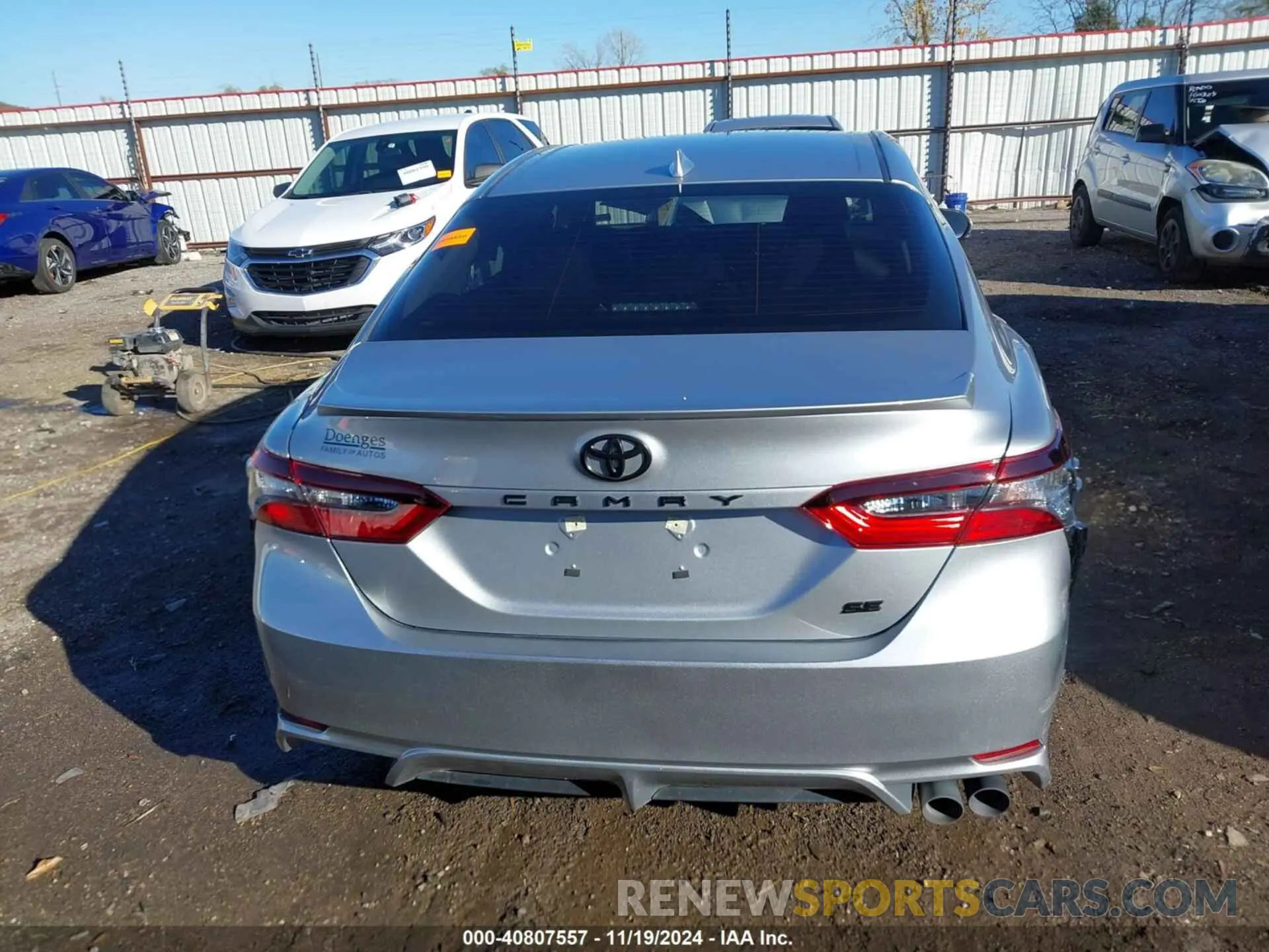 16 fotografías del automóvil dañado 4T1G11AK8RU208016 TOYOTA CAMRY 2024