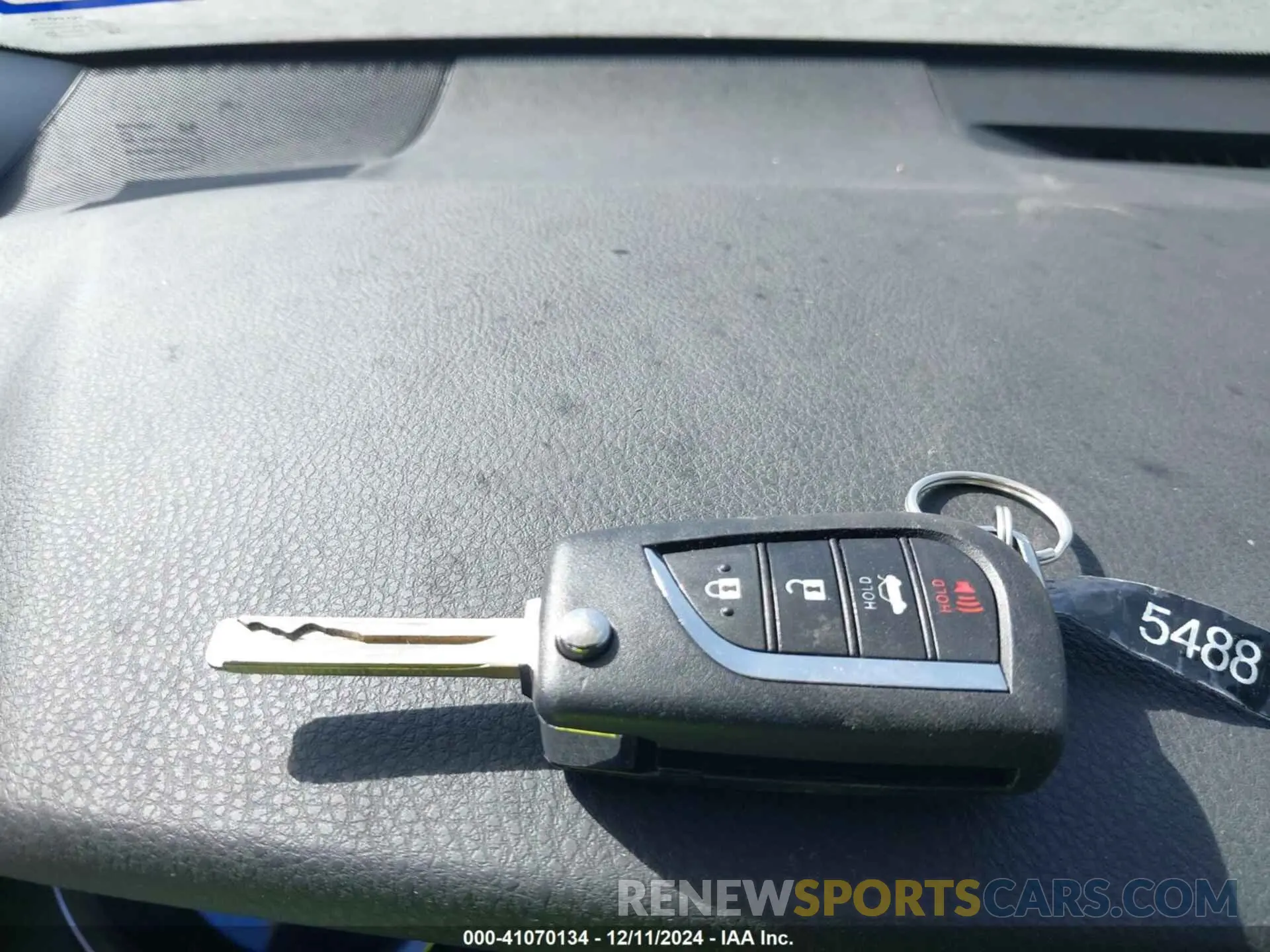 11 fotografías del automóvil dañado 4T1G11AK8RU220294 TOYOTA CAMRY 2024