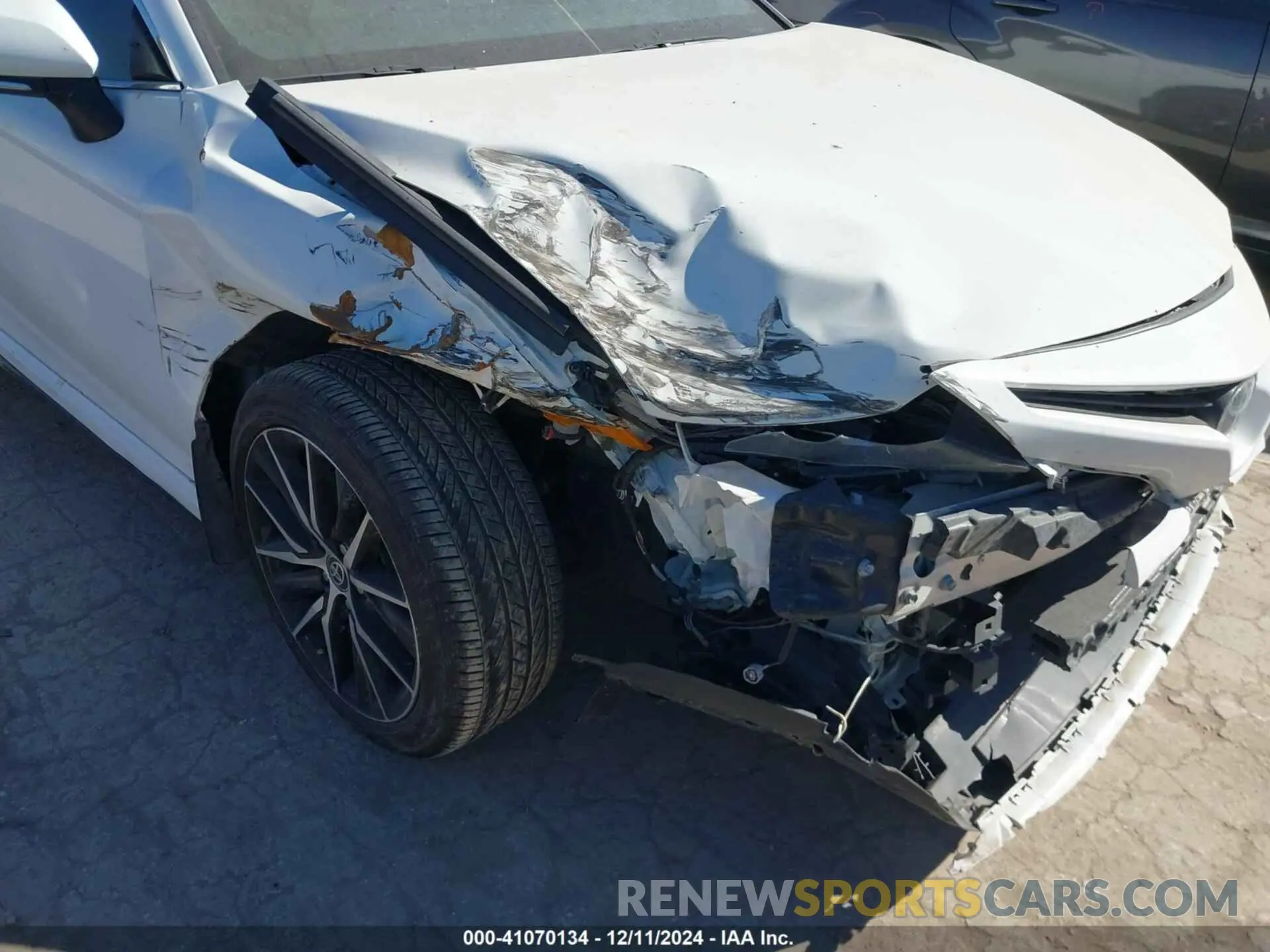 6 fotografías del automóvil dañado 4T1G11AK8RU220294 TOYOTA CAMRY 2024