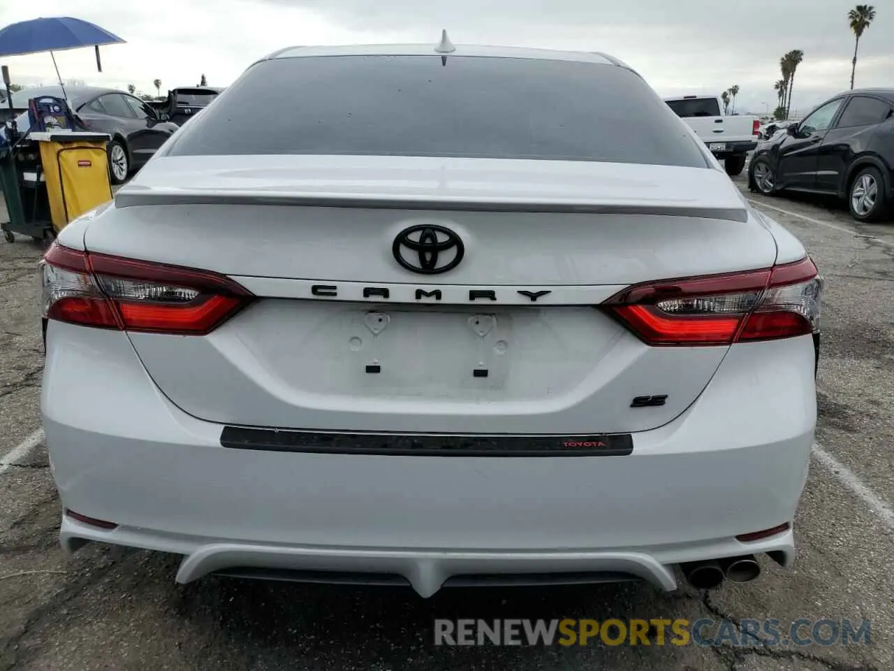 6 fotografías del automóvil dañado 4T1G11AK8RU222787 TOYOTA CAMRY 2024
