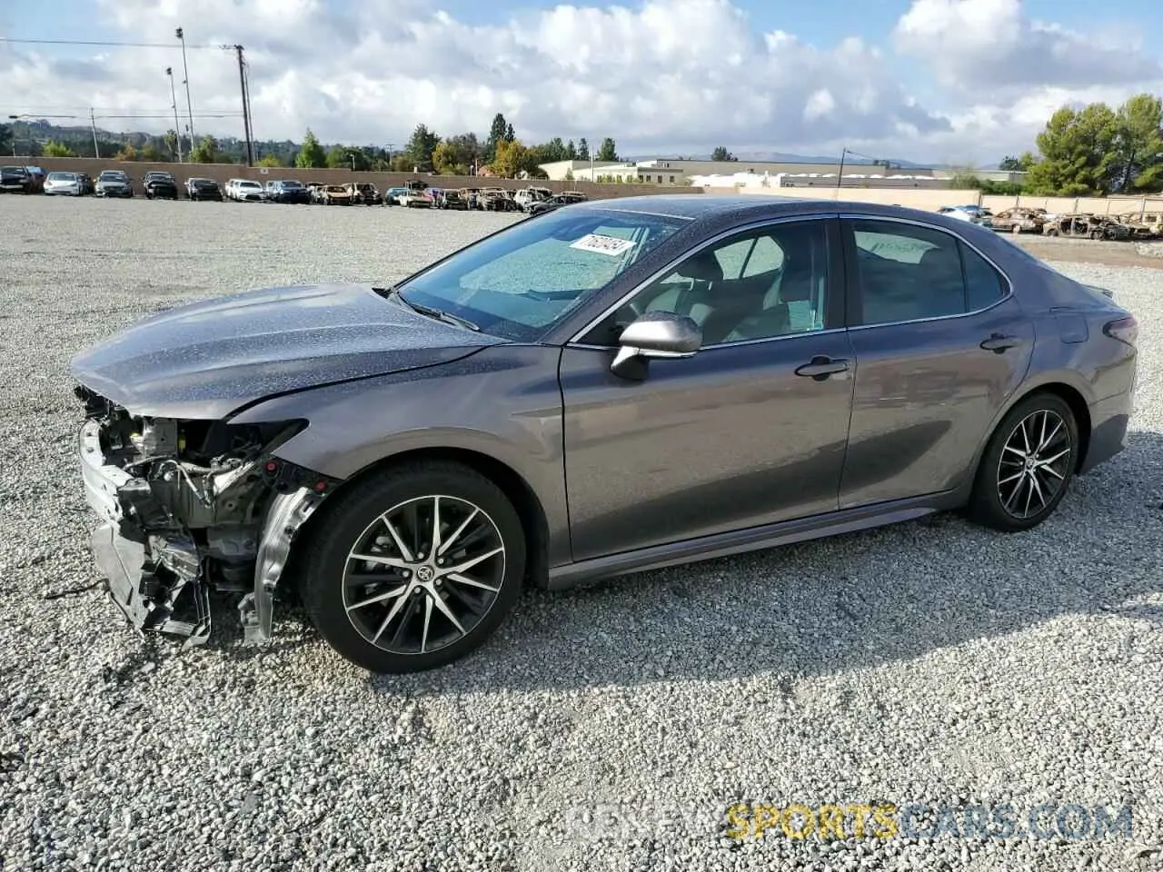 1 fotografías del automóvil dañado 4T1G11AK8RU227357 TOYOTA CAMRY 2024