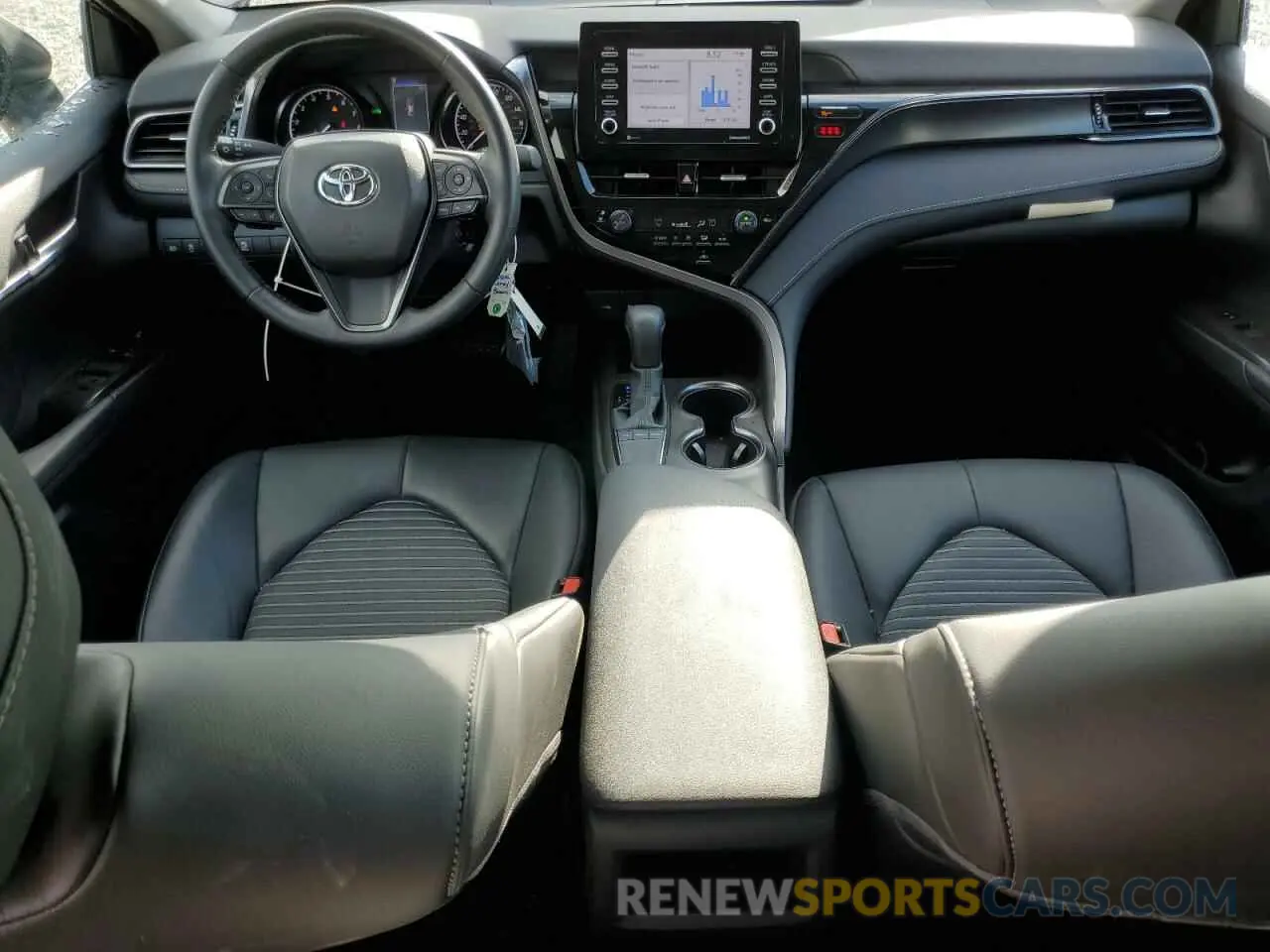 8 fotografías del automóvil dañado 4T1G11AK8RU227357 TOYOTA CAMRY 2024