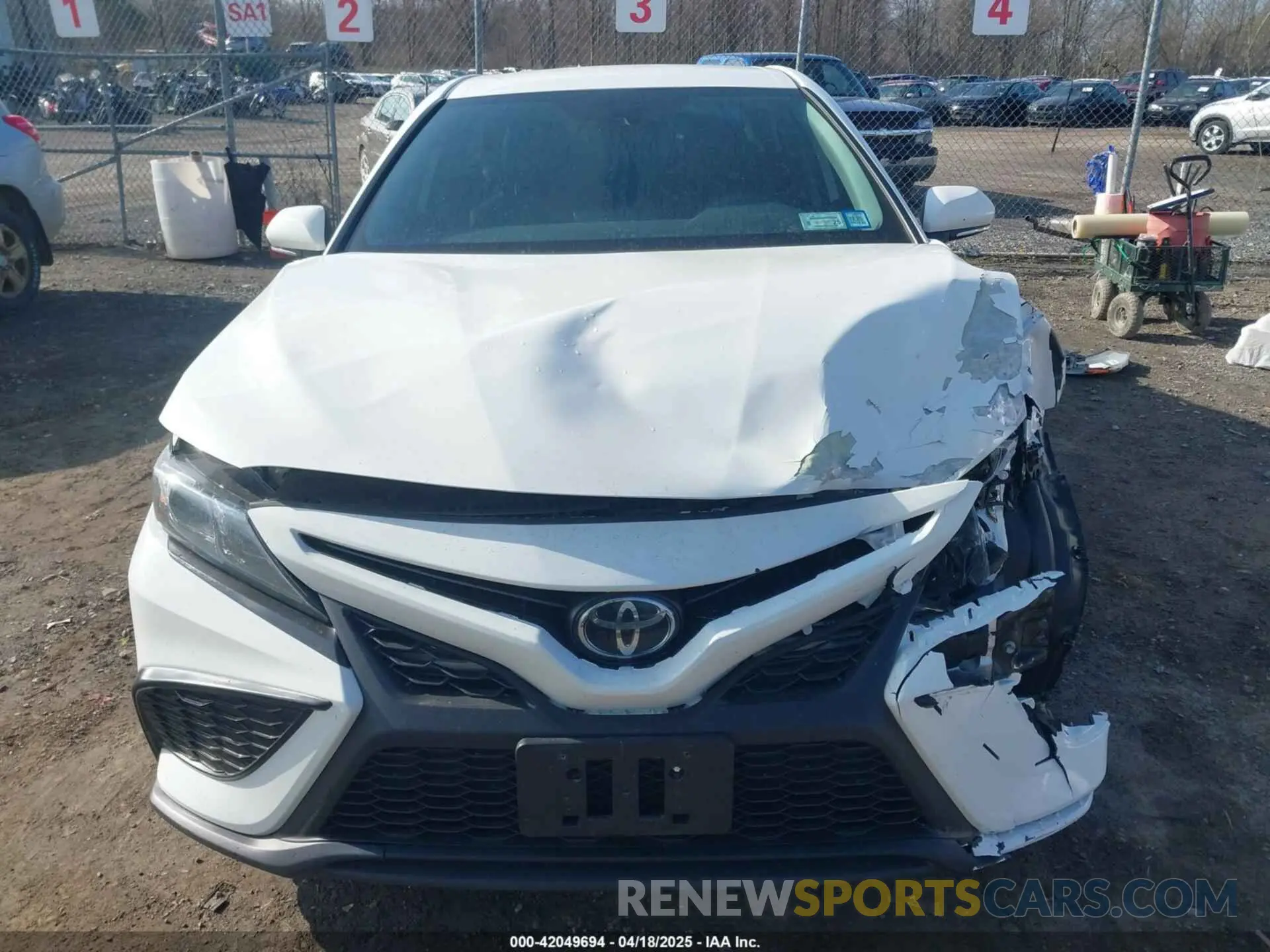 13 fotografías del automóvil dañado 4T1G11AK8RU238682 TOYOTA CAMRY 2024