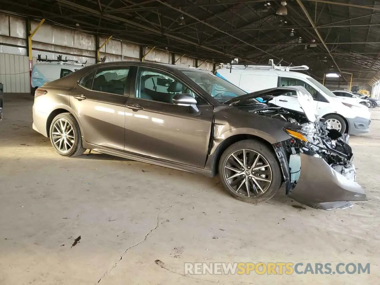 4 fotografías del automóvil dañado 4T1G11AK8RU262397 TOYOTA CAMRY 2024