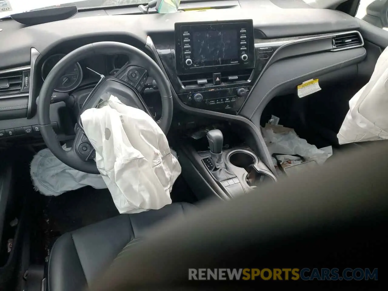 8 fotografías del automóvil dañado 4T1G11AK8RU850042 TOYOTA CAMRY 2024