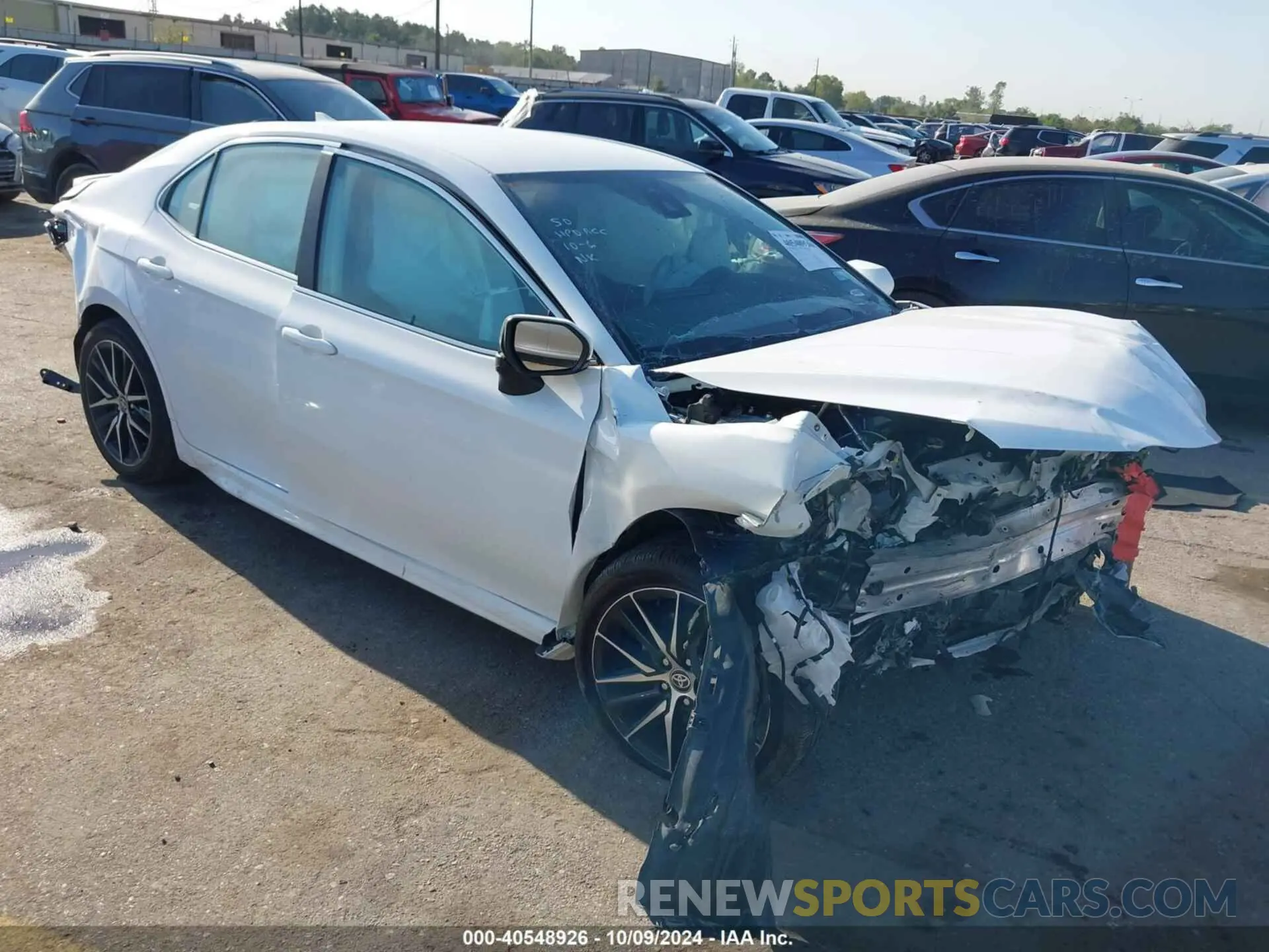 1 fotografías del automóvil dañado 4T1G11AK8RU851028 TOYOTA CAMRY 2024