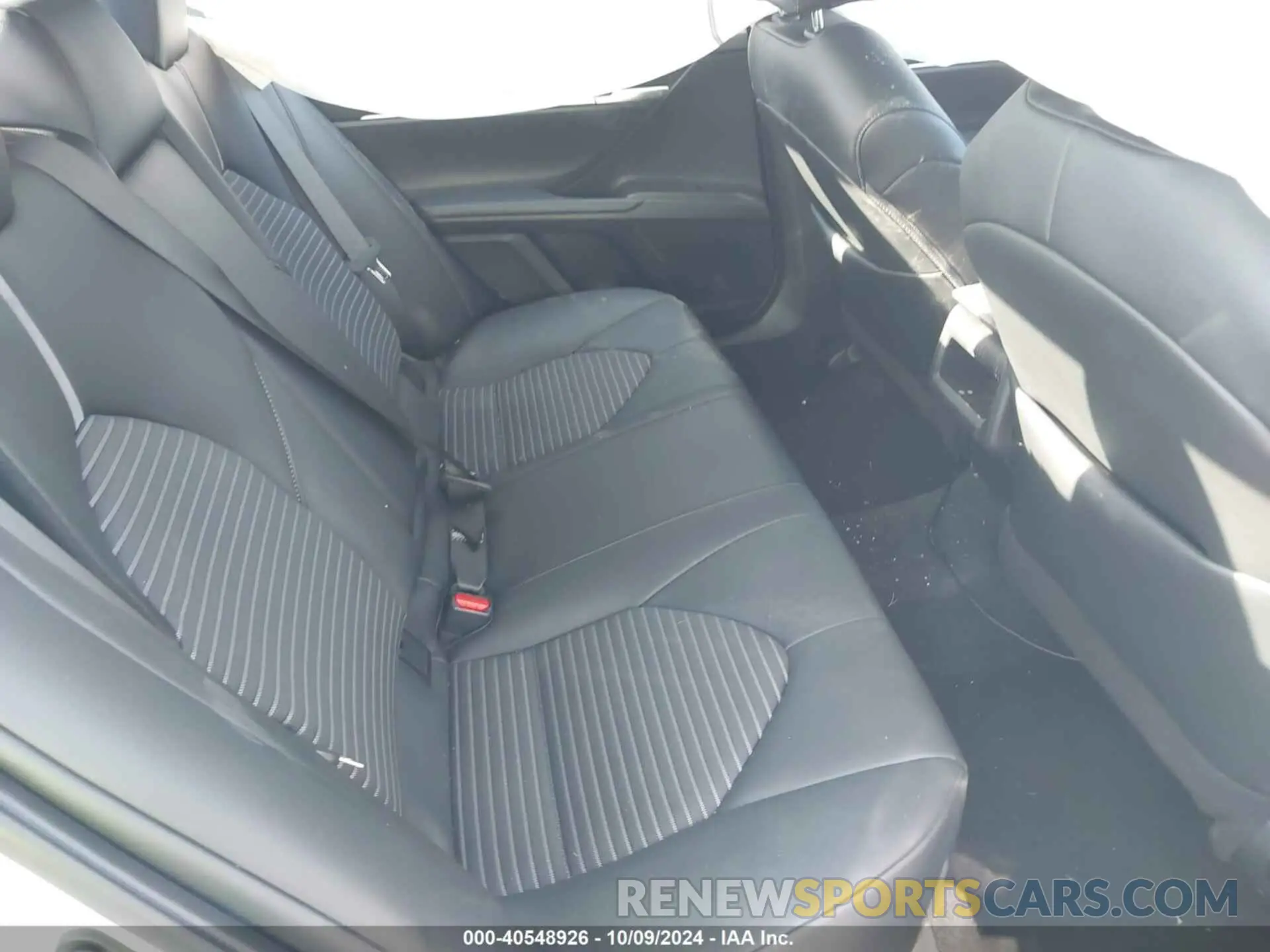 8 fotografías del automóvil dañado 4T1G11AK8RU851028 TOYOTA CAMRY 2024