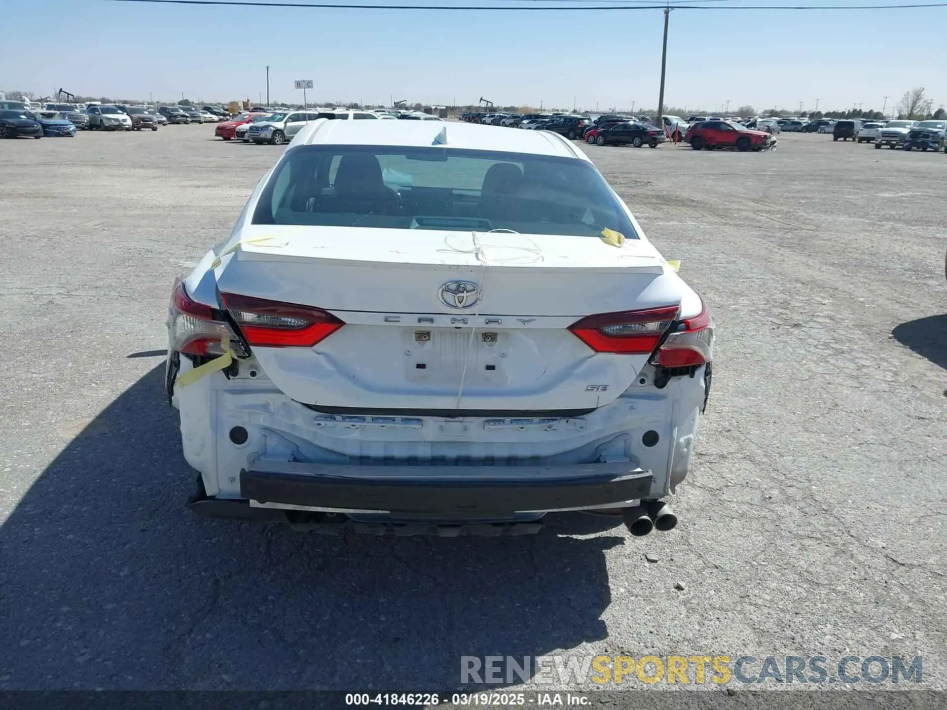 16 fotografías del automóvil dañado 4T1G11AK8RU860358 TOYOTA CAMRY 2024