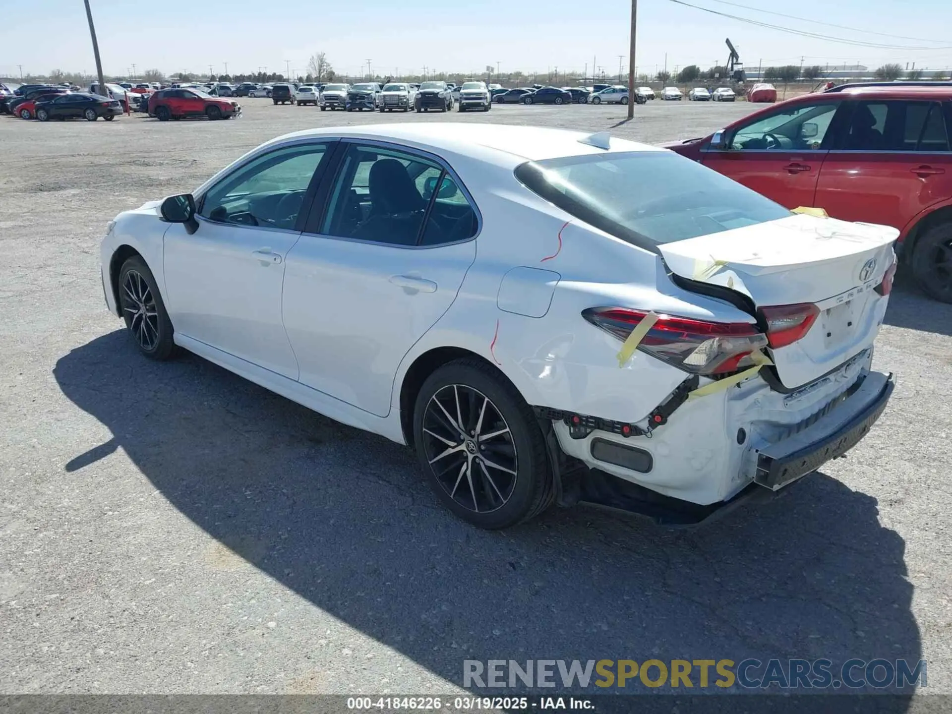 3 fotografías del automóvil dañado 4T1G11AK8RU860358 TOYOTA CAMRY 2024
