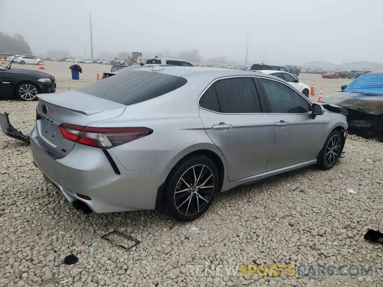 3 fotografías del automóvil dañado 4T1G11AK8RU883932 TOYOTA CAMRY 2024