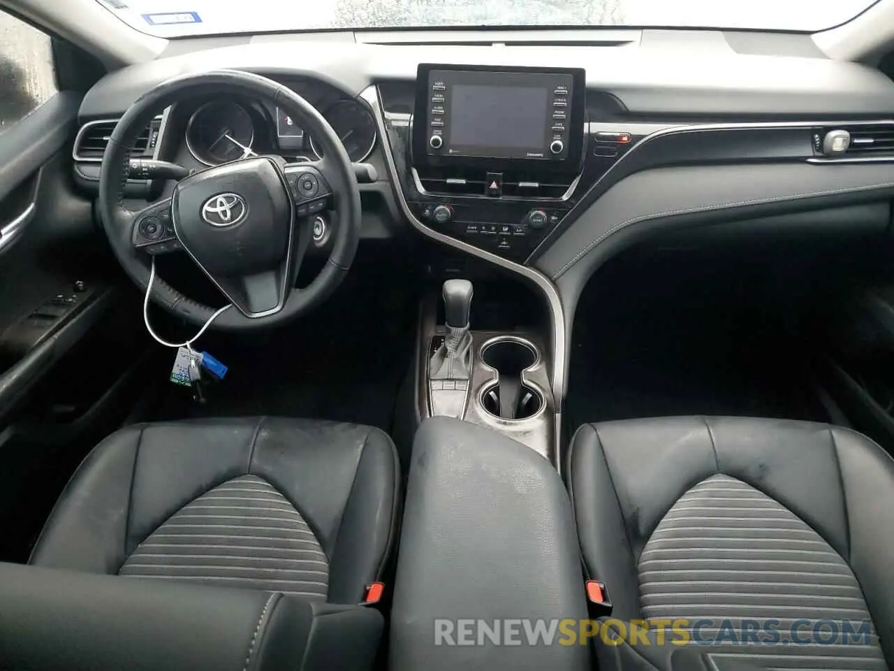 8 fotografías del automóvil dañado 4T1G11AK8RU883932 TOYOTA CAMRY 2024