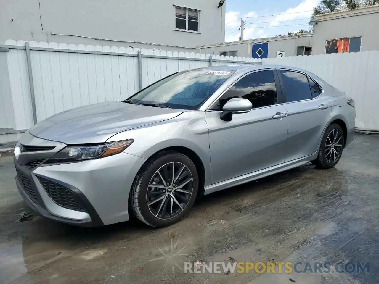 1 fotografías del automóvil dañado 4T1G11AK8RU885910 TOYOTA CAMRY 2024