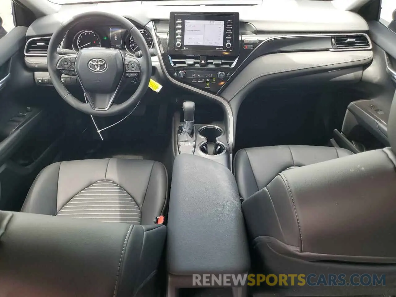 8 fotografías del automóvil dañado 4T1G11AK8RU885910 TOYOTA CAMRY 2024