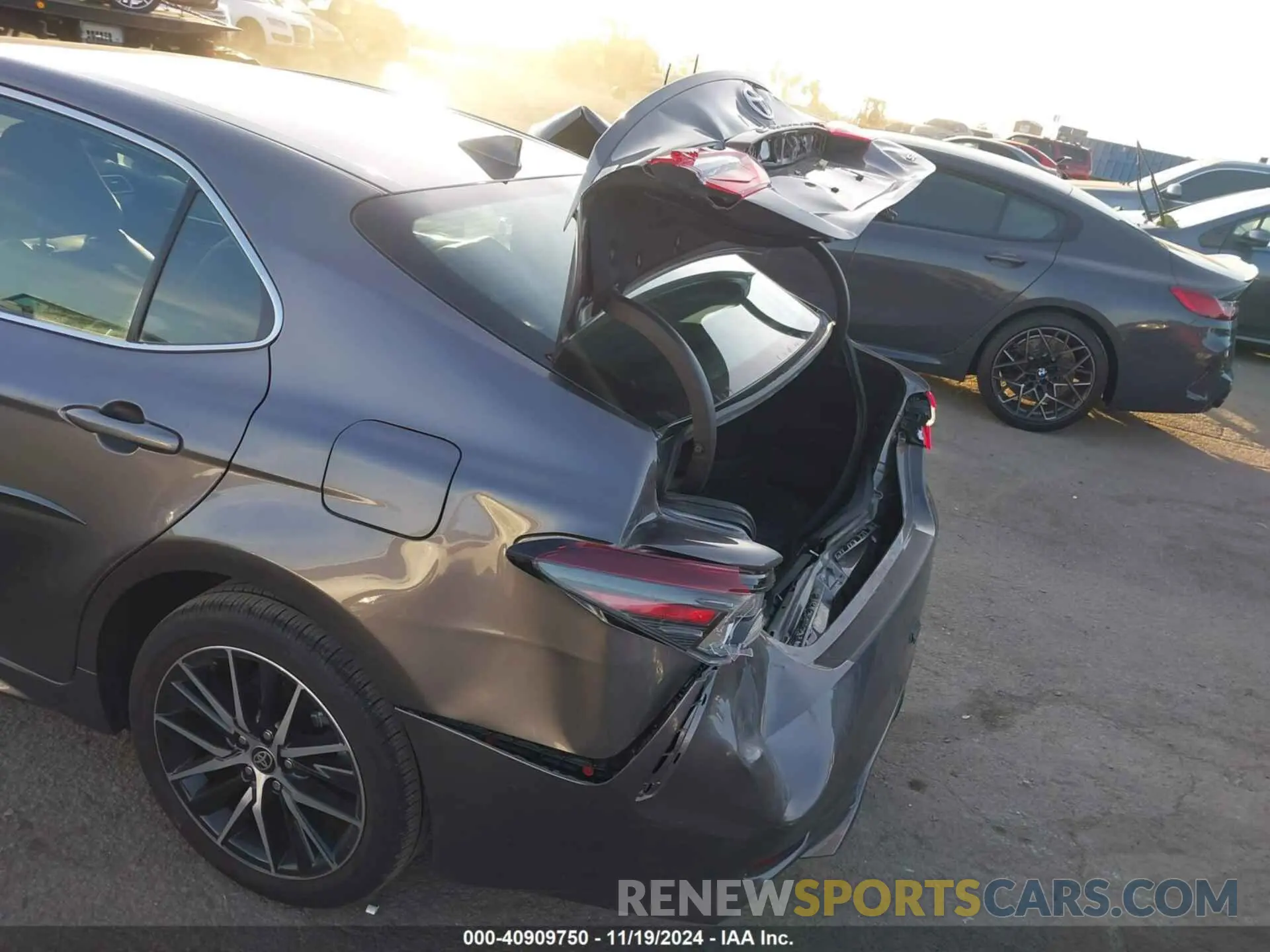 18 fotografías del automóvil dañado 4T1G11AK8RU887561 TOYOTA CAMRY 2024