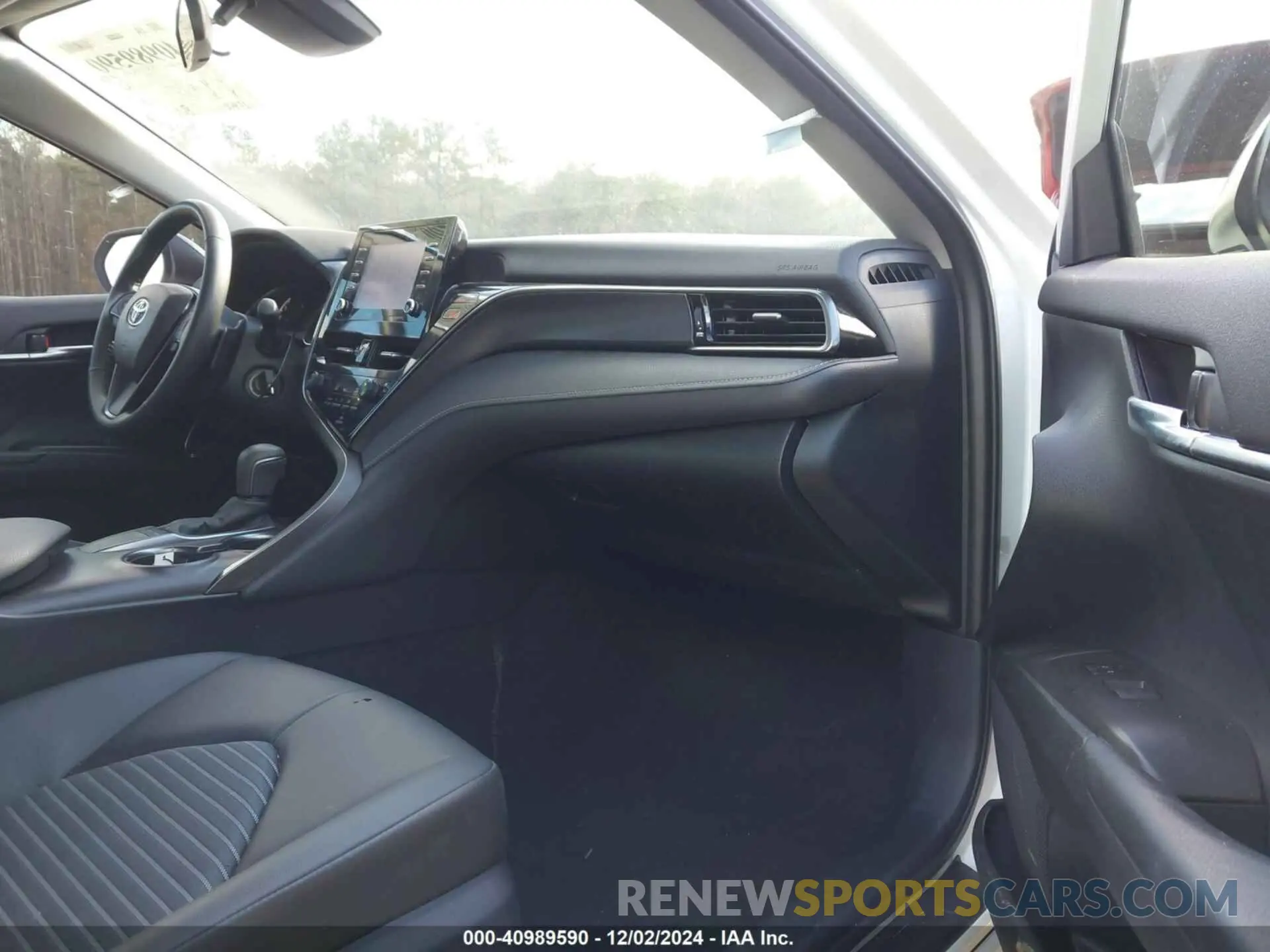 5 fotografías del automóvil dañado 4T1G11AK8RU895319 TOYOTA CAMRY 2024