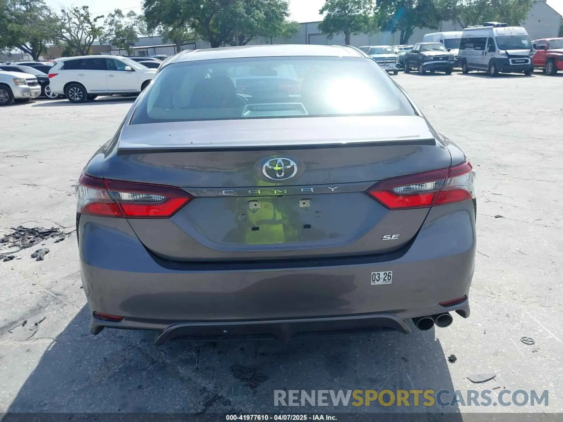 15 fotografías del automóvil dañado 4T1G11AK8RU901040 TOYOTA CAMRY 2024