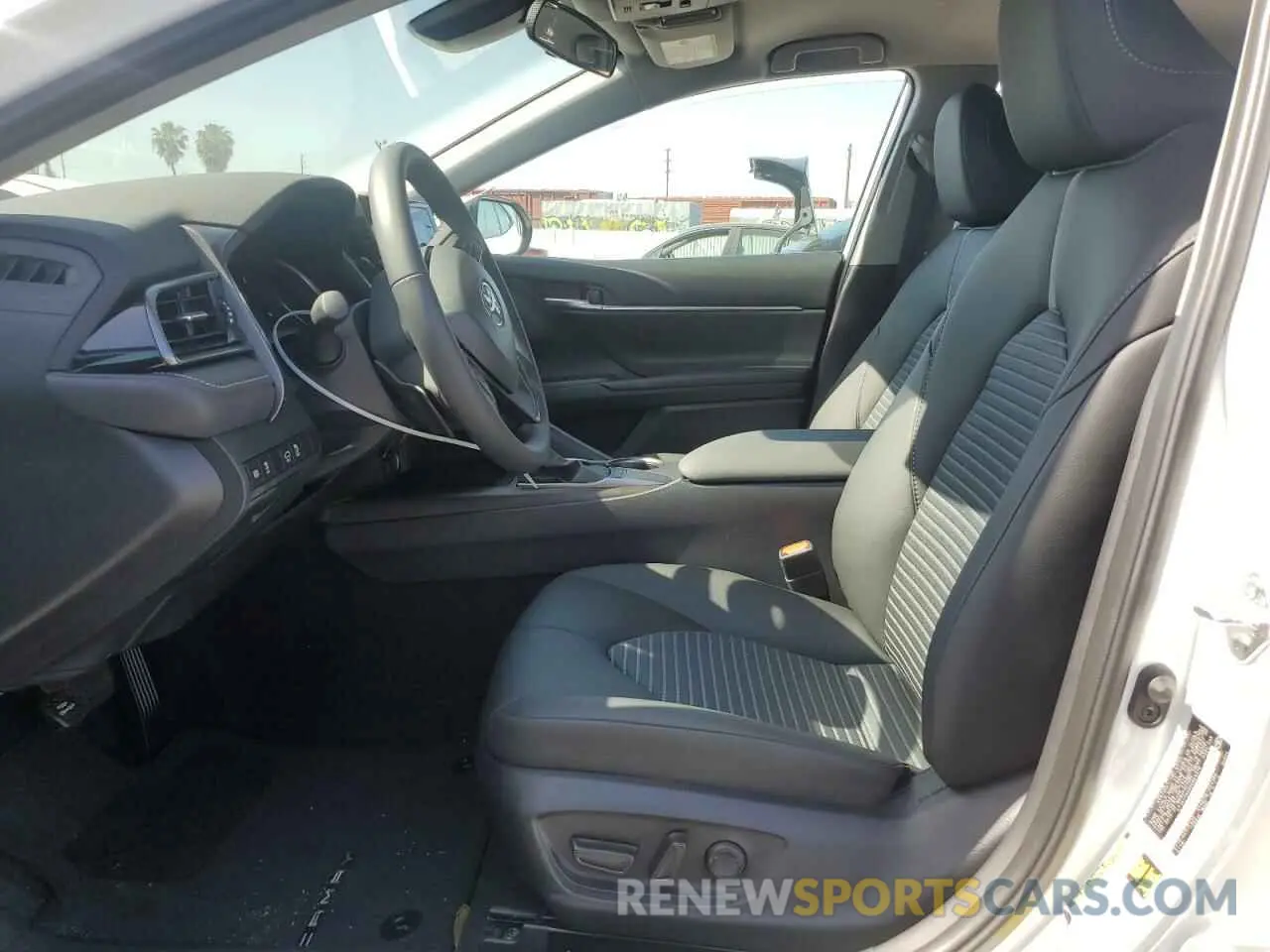 7 fotografías del automóvil dañado 4T1G11AK8RU909378 TOYOTA CAMRY 2024