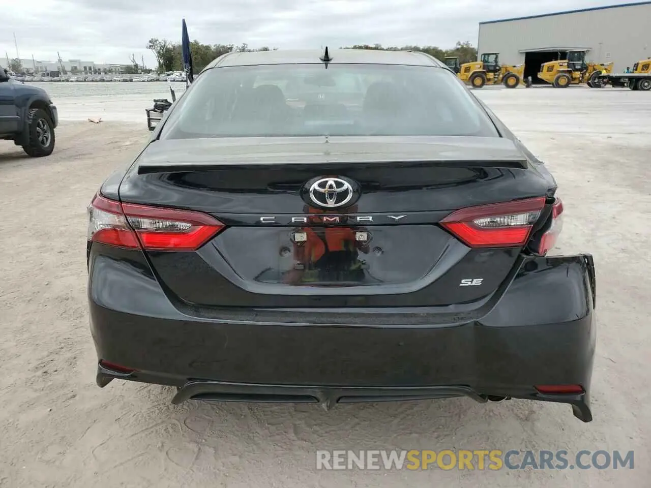 6 fotografías del automóvil dañado 4T1G11AK8RU911888 TOYOTA CAMRY 2024