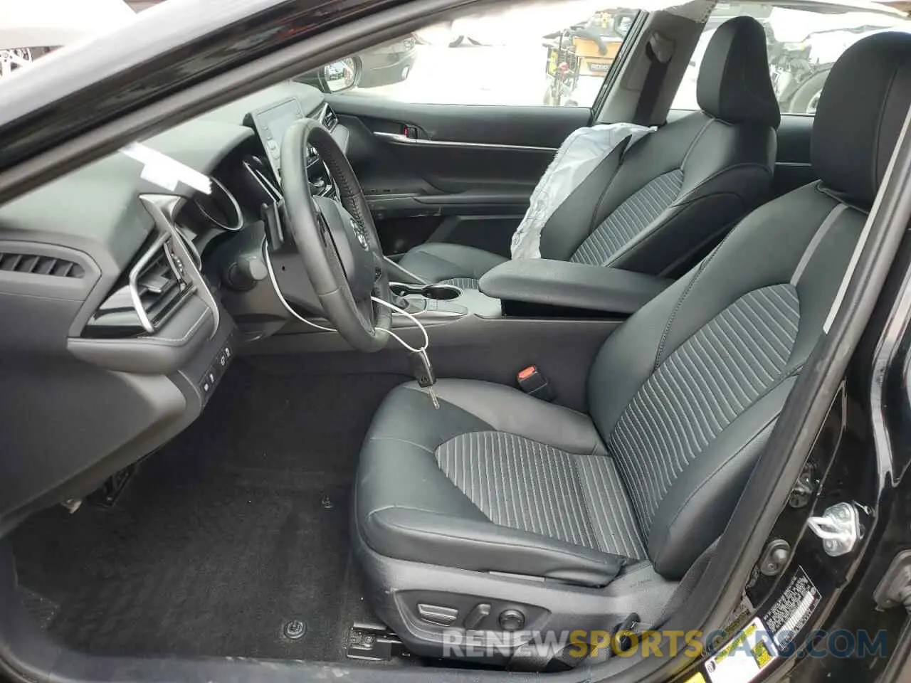 7 fotografías del automóvil dañado 4T1G11AK8RU911888 TOYOTA CAMRY 2024