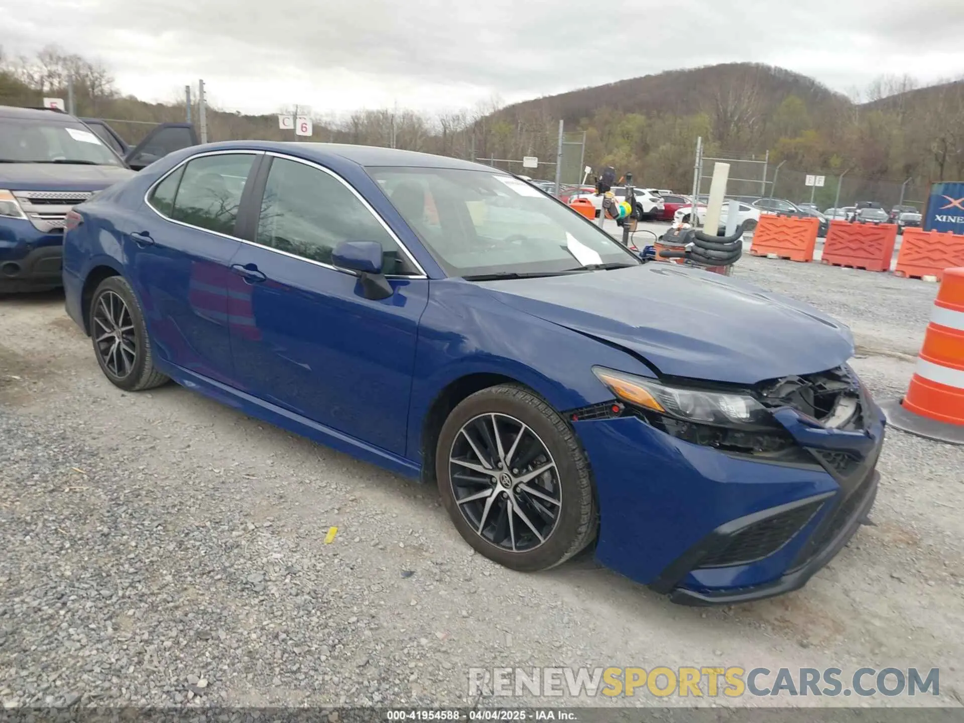 1 fotografías del automóvil dañado 4T1G11AK9RU195714 TOYOTA CAMRY 2024