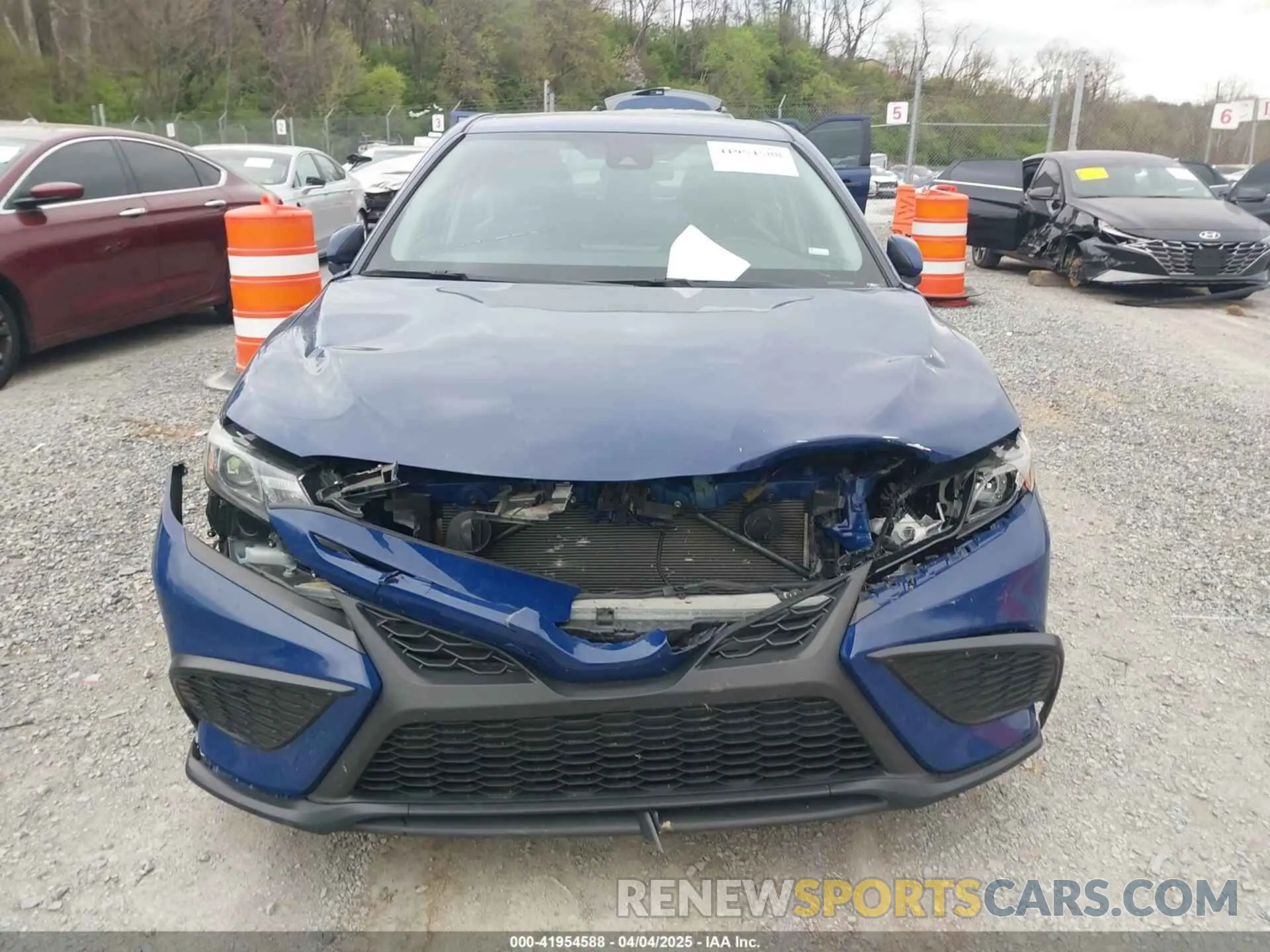 12 fotografías del automóvil dañado 4T1G11AK9RU195714 TOYOTA CAMRY 2024