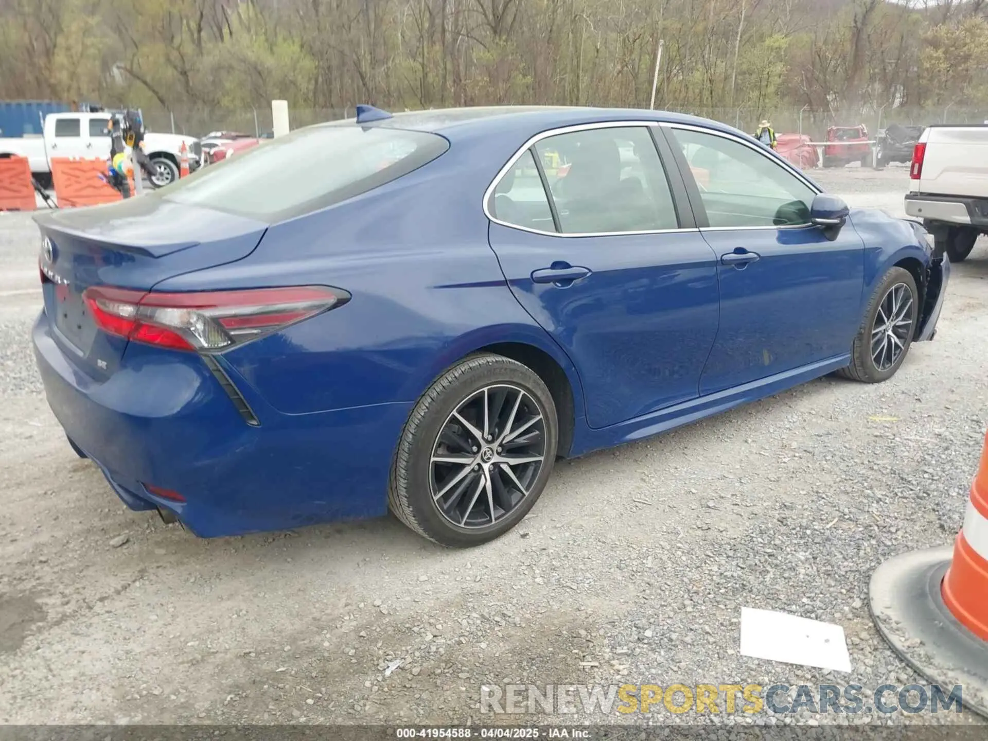 4 fotografías del automóvil dañado 4T1G11AK9RU195714 TOYOTA CAMRY 2024