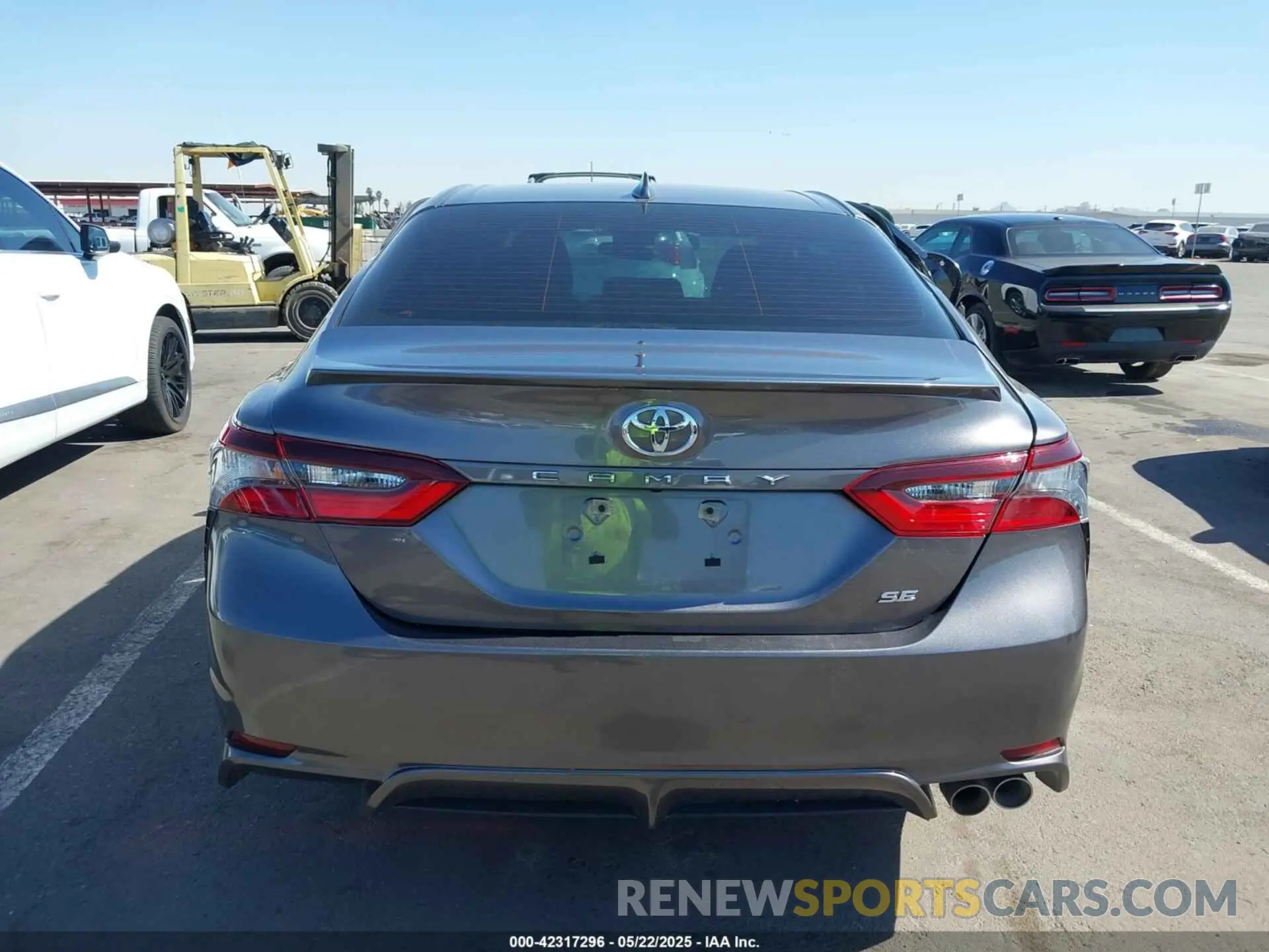 16 fotografías del automóvil dañado 4T1G11AK9RU213659 TOYOTA CAMRY 2024